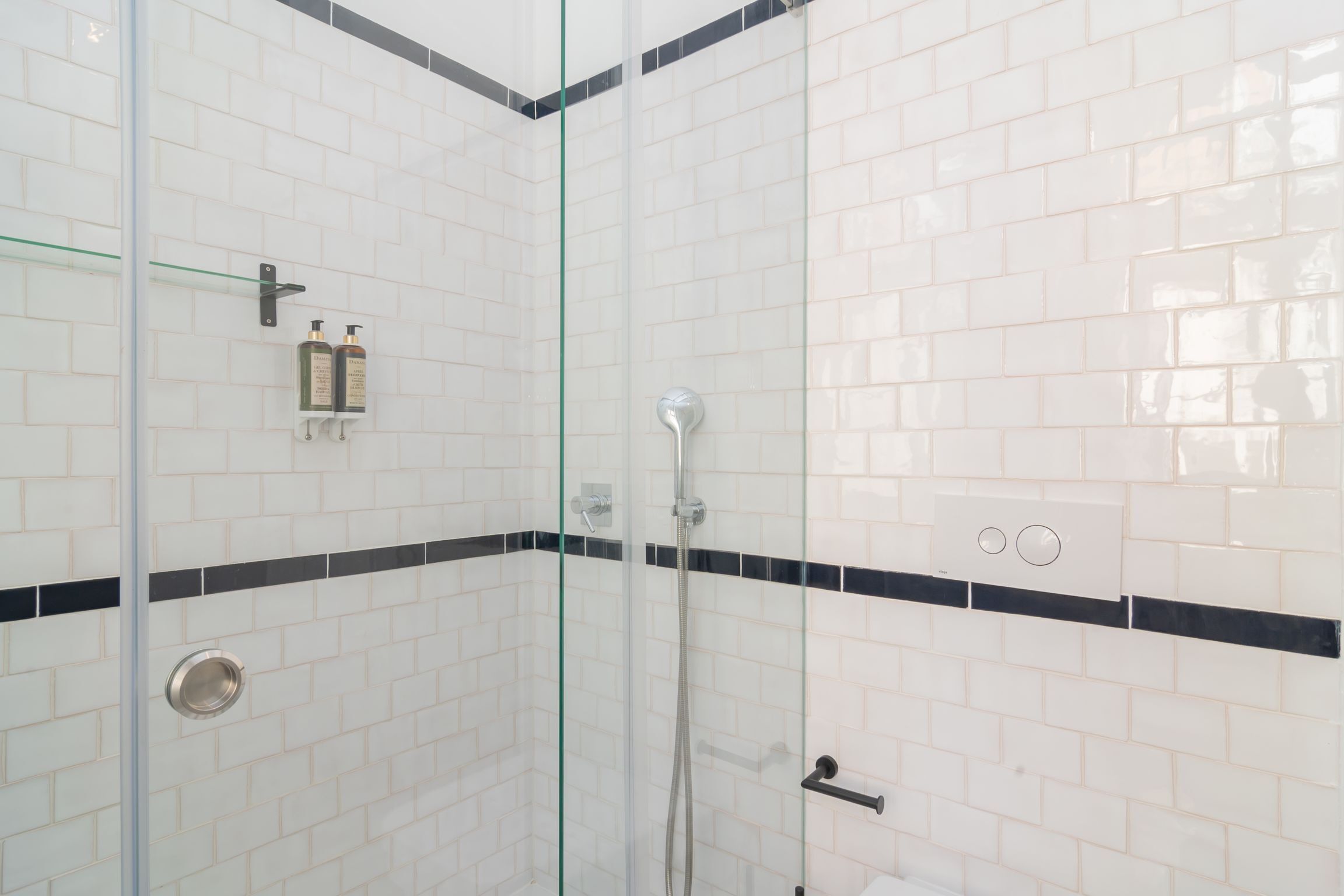 Ando Living Townhouse - Santa Justa 77