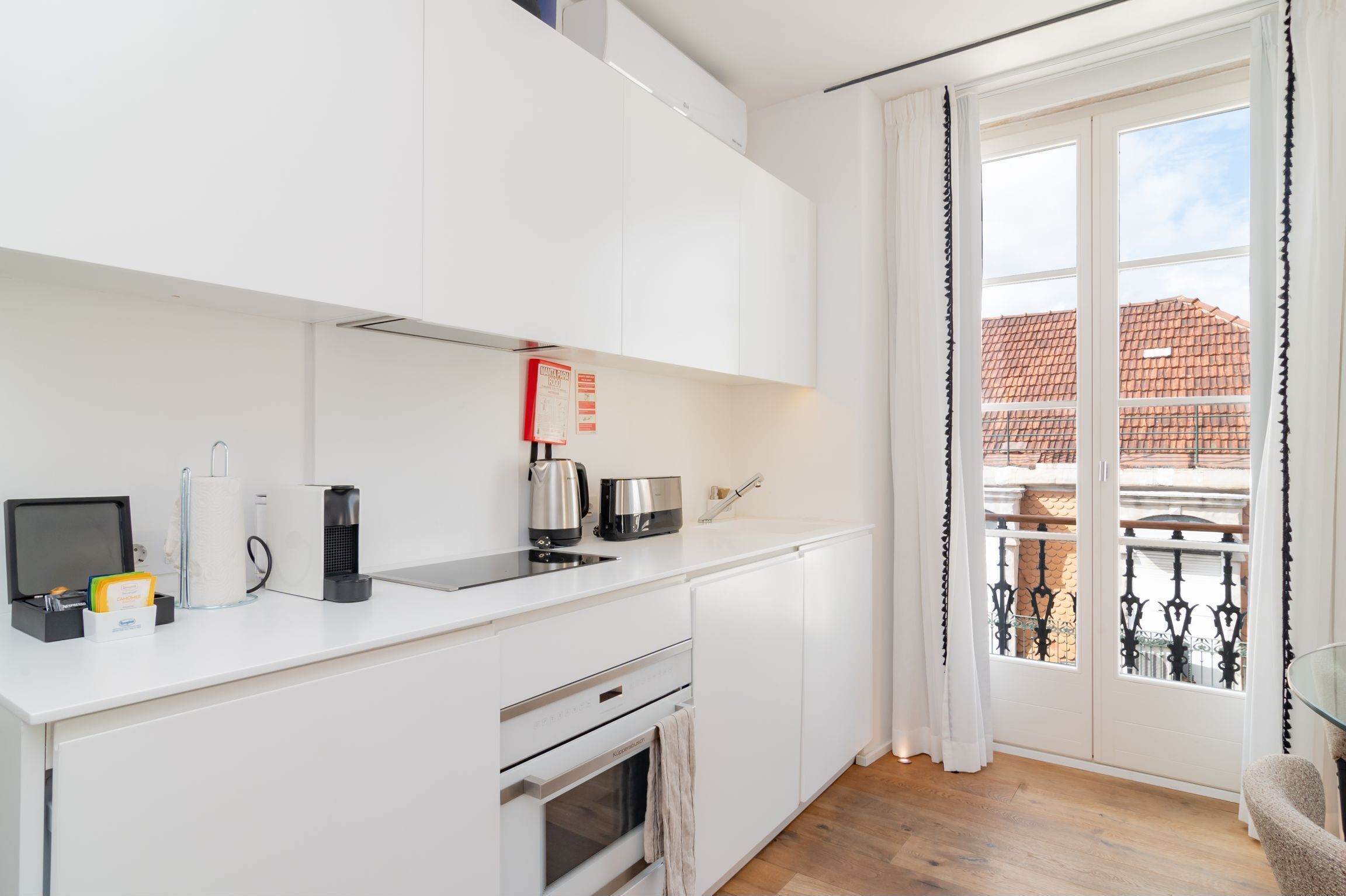Ando Living Townhouse - Santa Justa 77