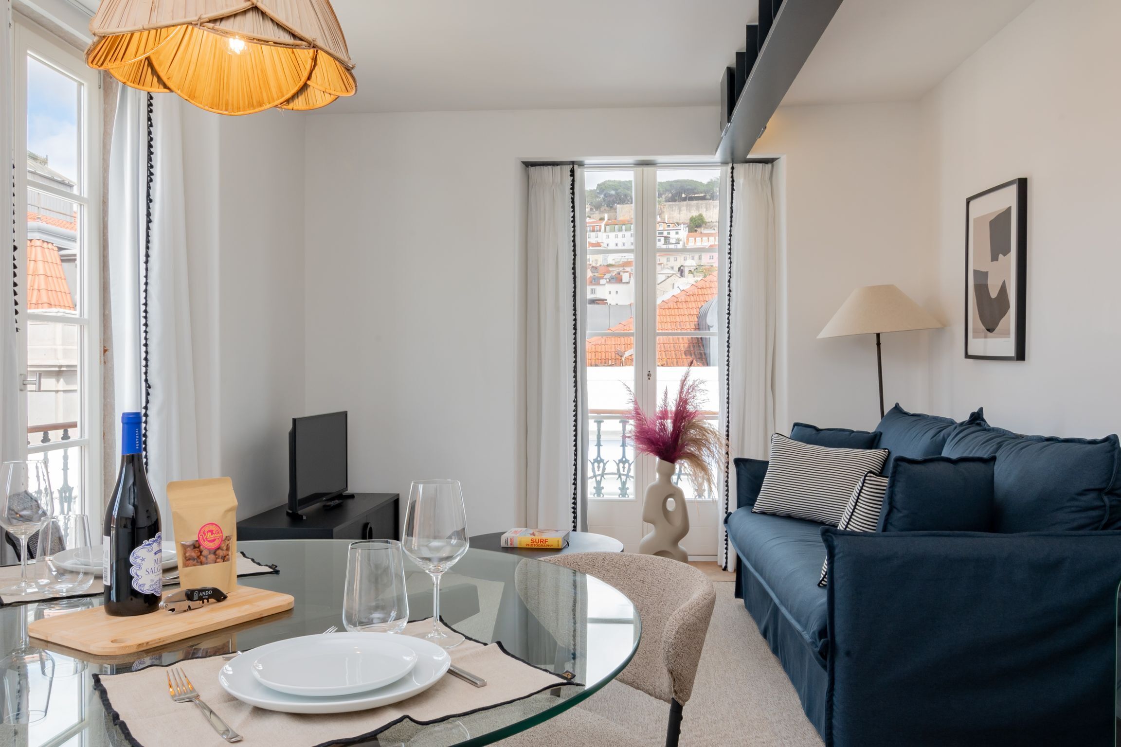 Ando Living Townhouse - Santa Justa 77