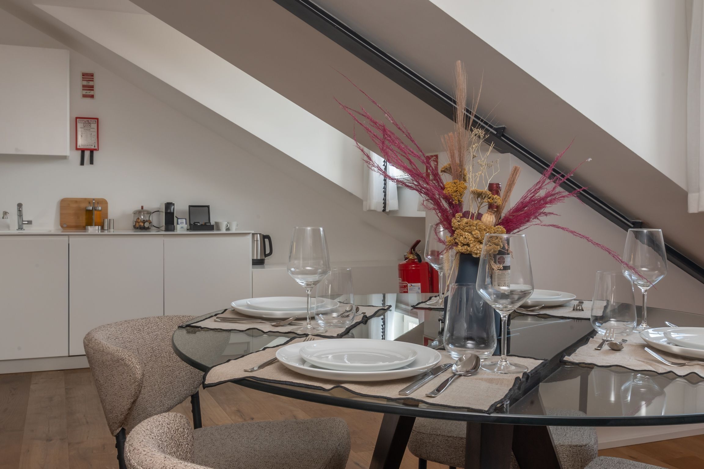 Ando Living Townhouse - Santa Justa 77