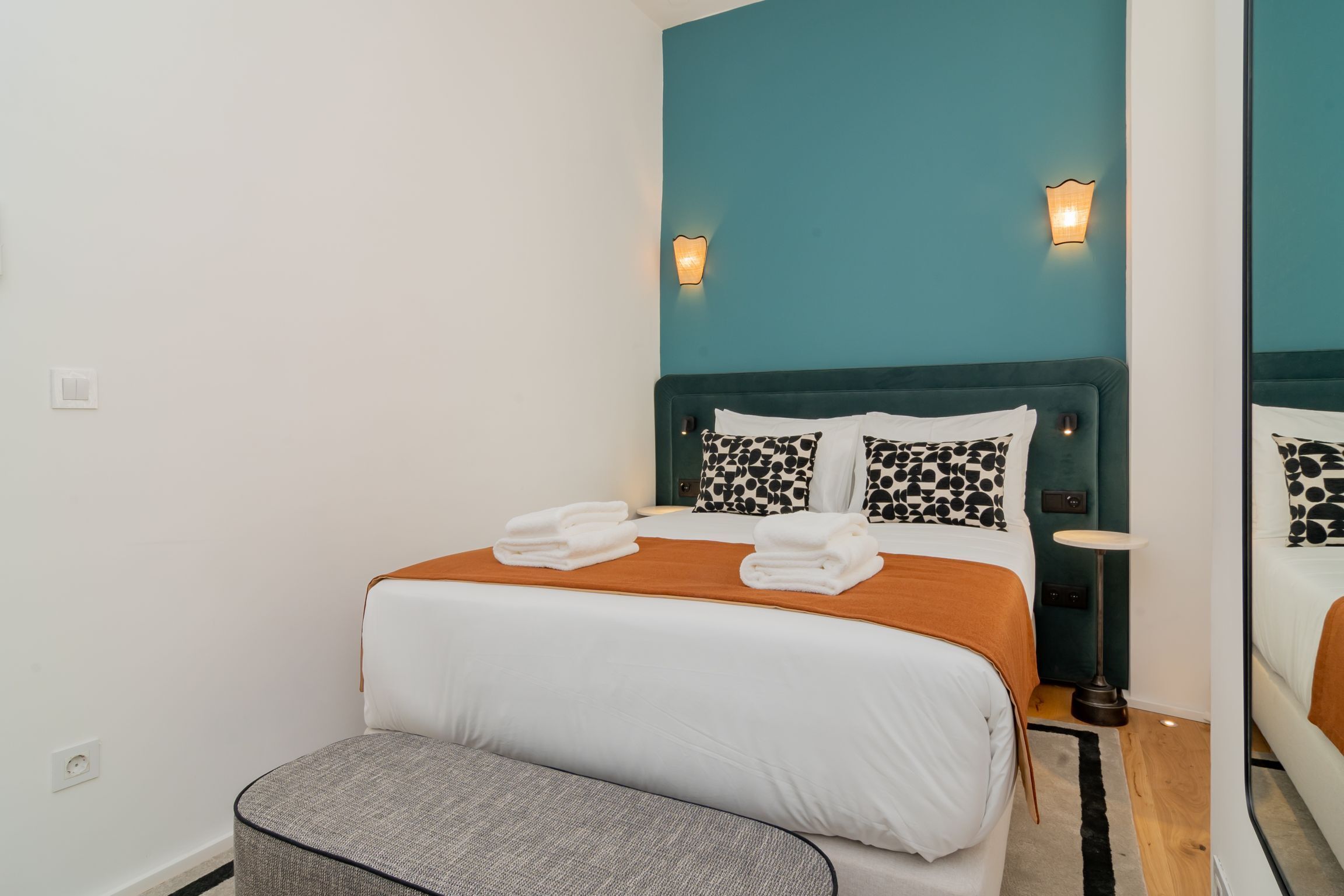 Ando Living Townhouse - Santa Justa 77