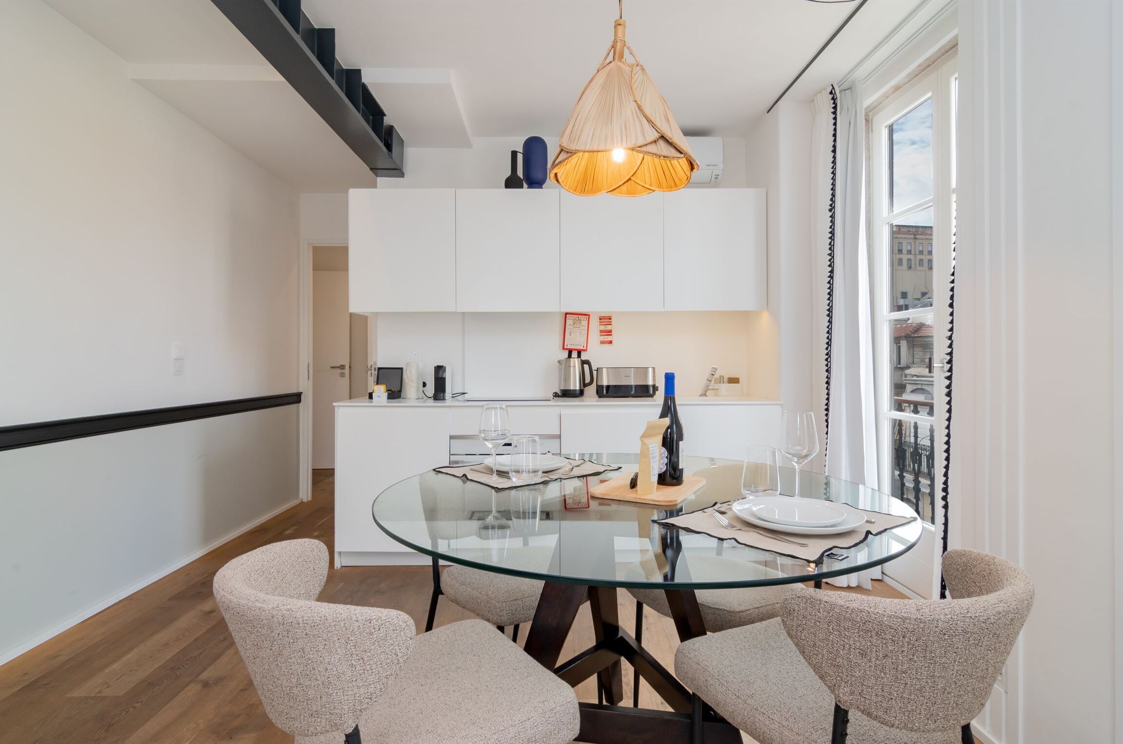 Ando Living Townhouse - Santa Justa 77