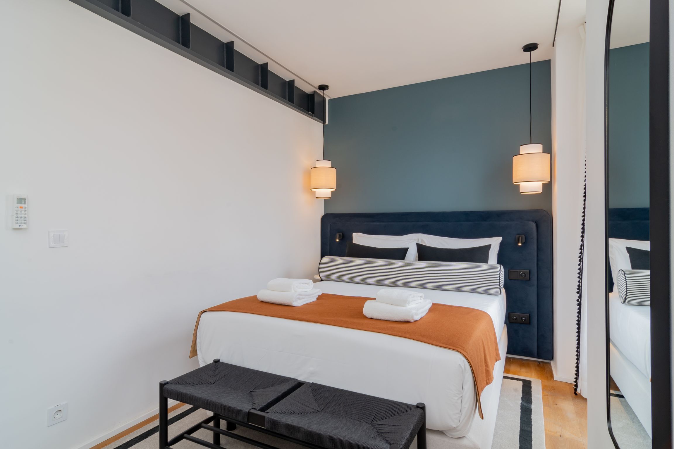 Ando Living Townhouse - Santa Justa 77
