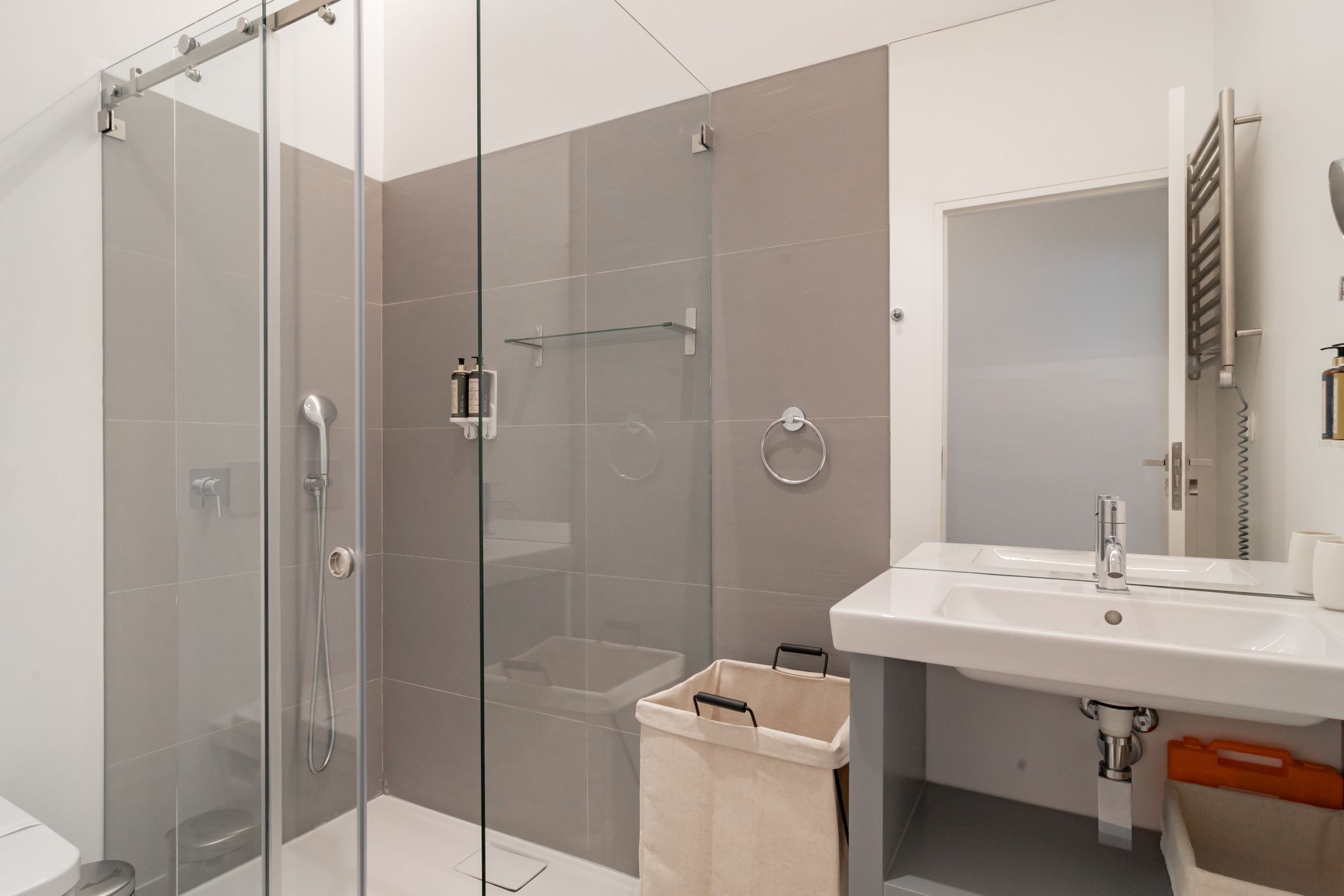 Ando Living Townhouse - Santa Justa 77