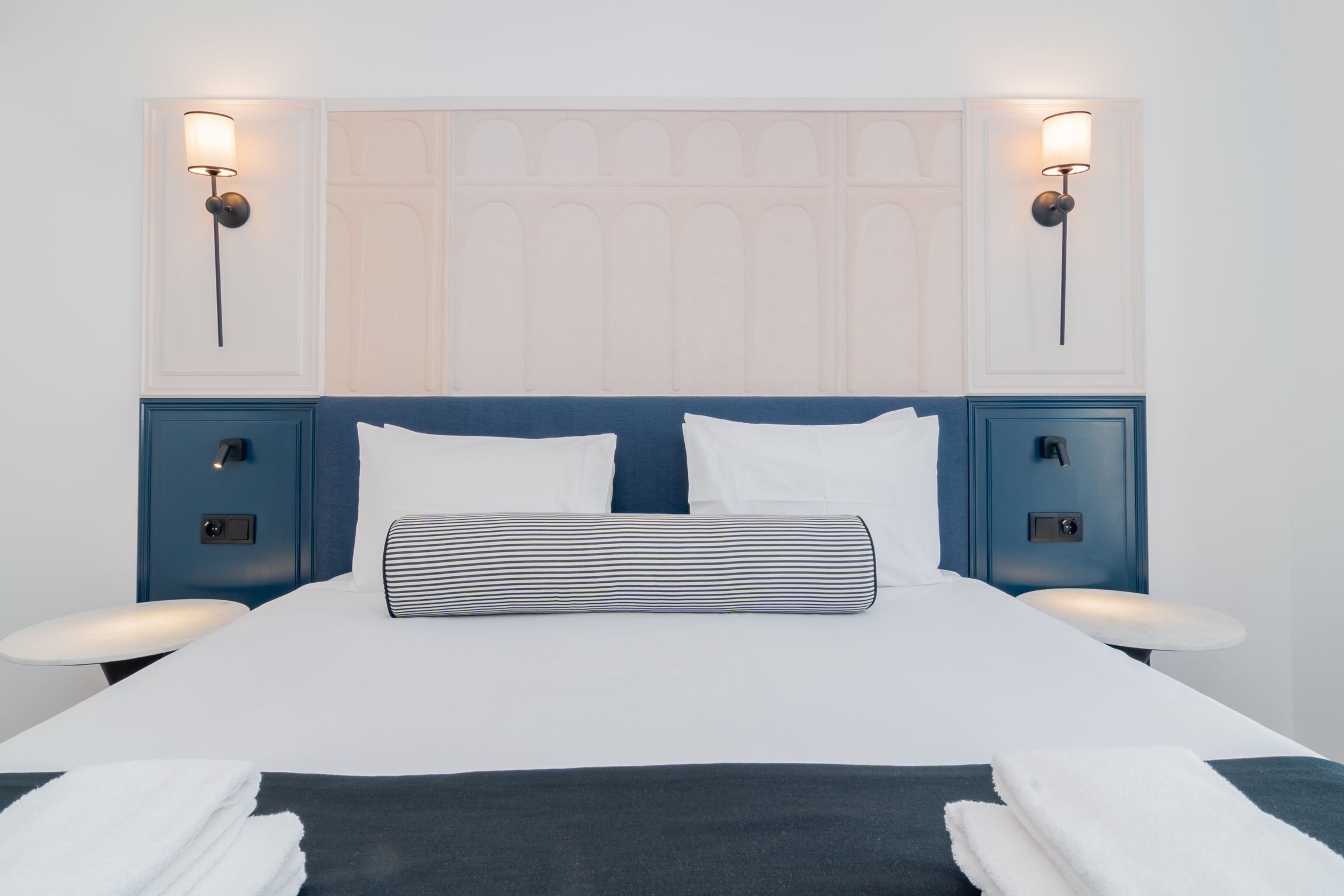 Ando Living Townhouse - Santa Justa 77