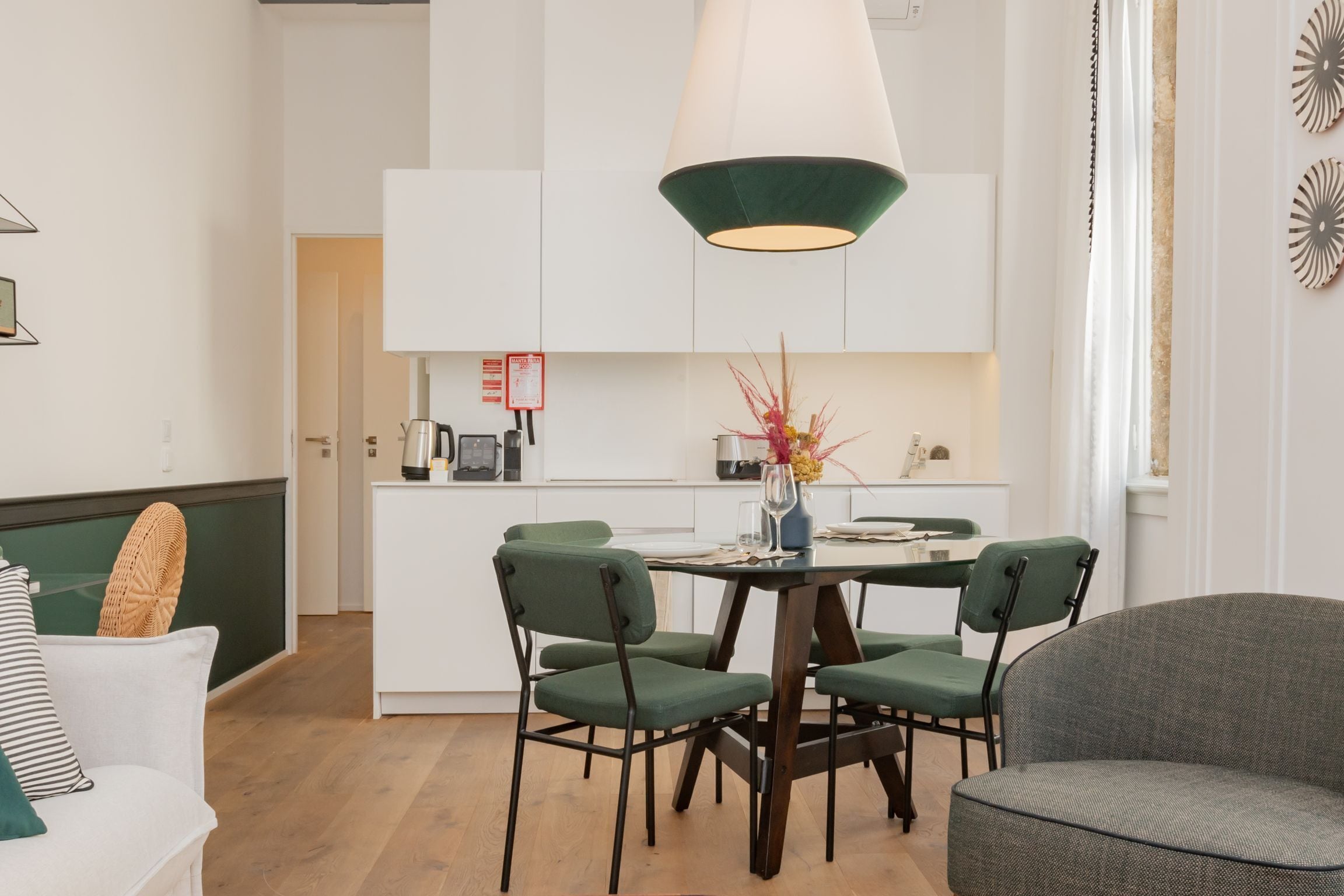 Ando Living Townhouse - Santa Justa 77