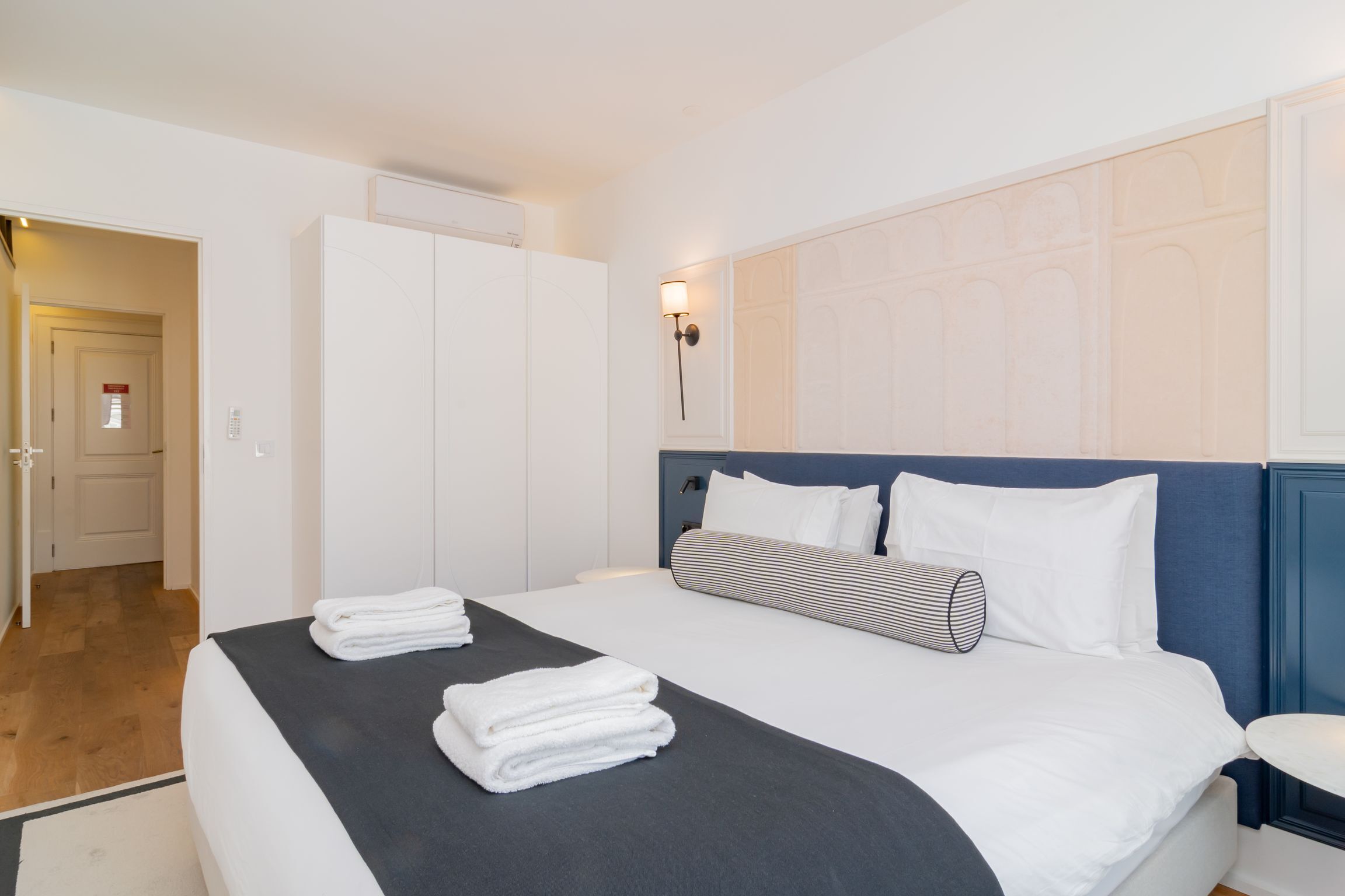 Ando Living Townhouse - Santa Justa 77