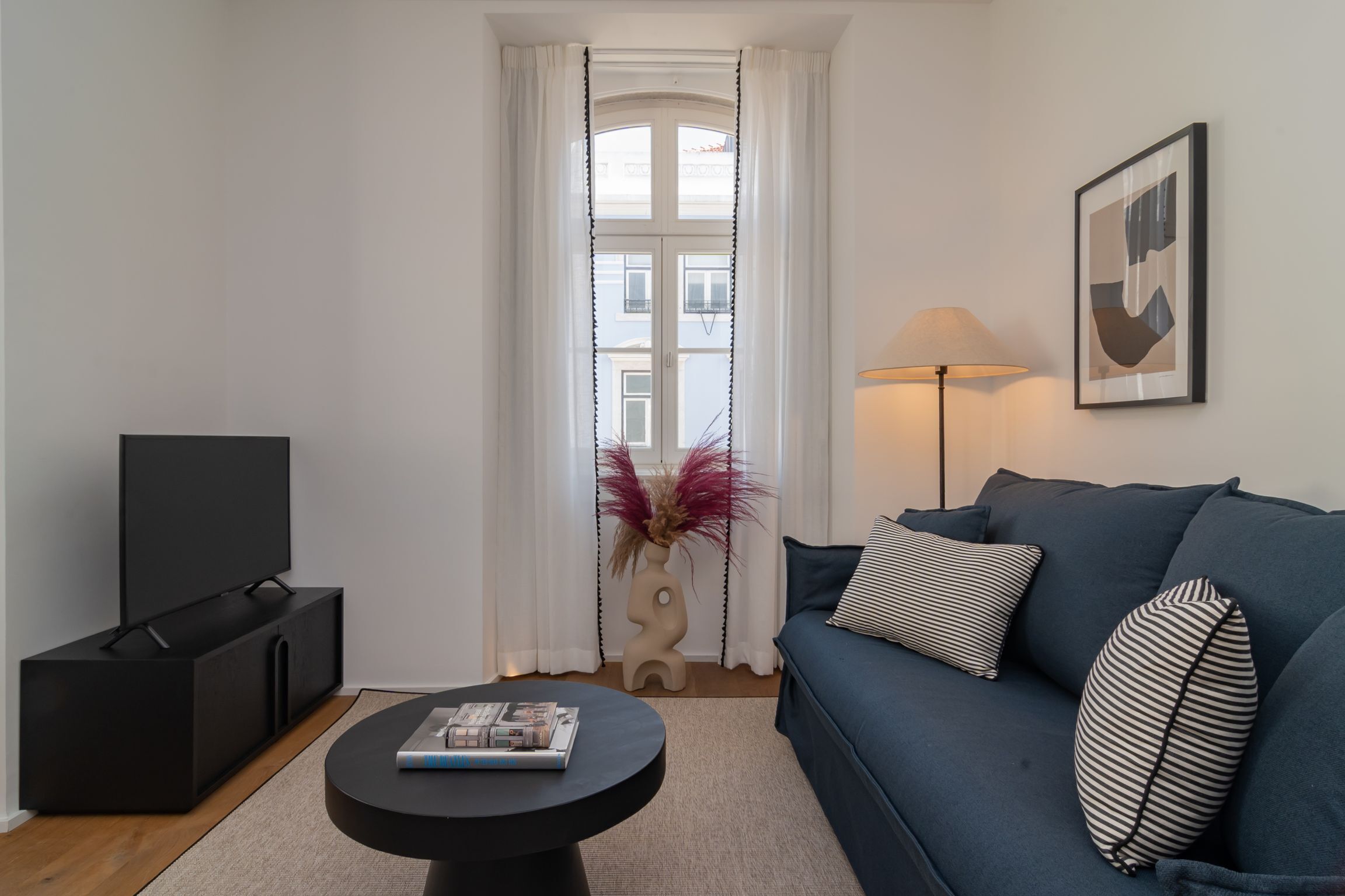 Ando Living Townhouse - Santa Justa 77