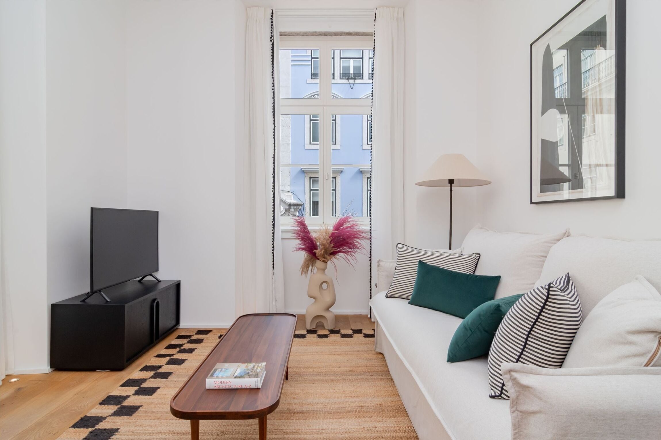 Ando Living Townhouse - Santa Justa 77