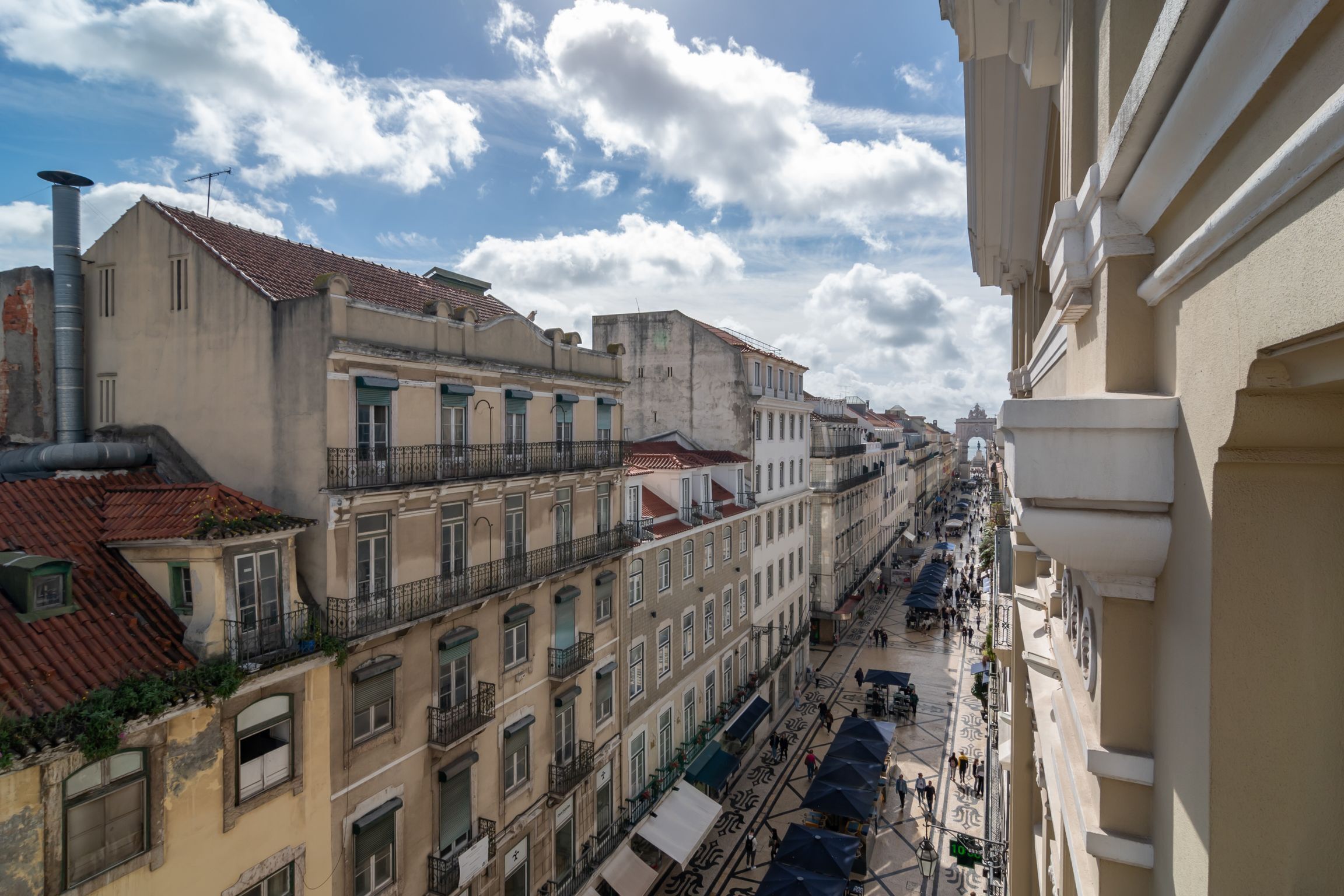 Ando Living Townhouse - Santa Justa 77