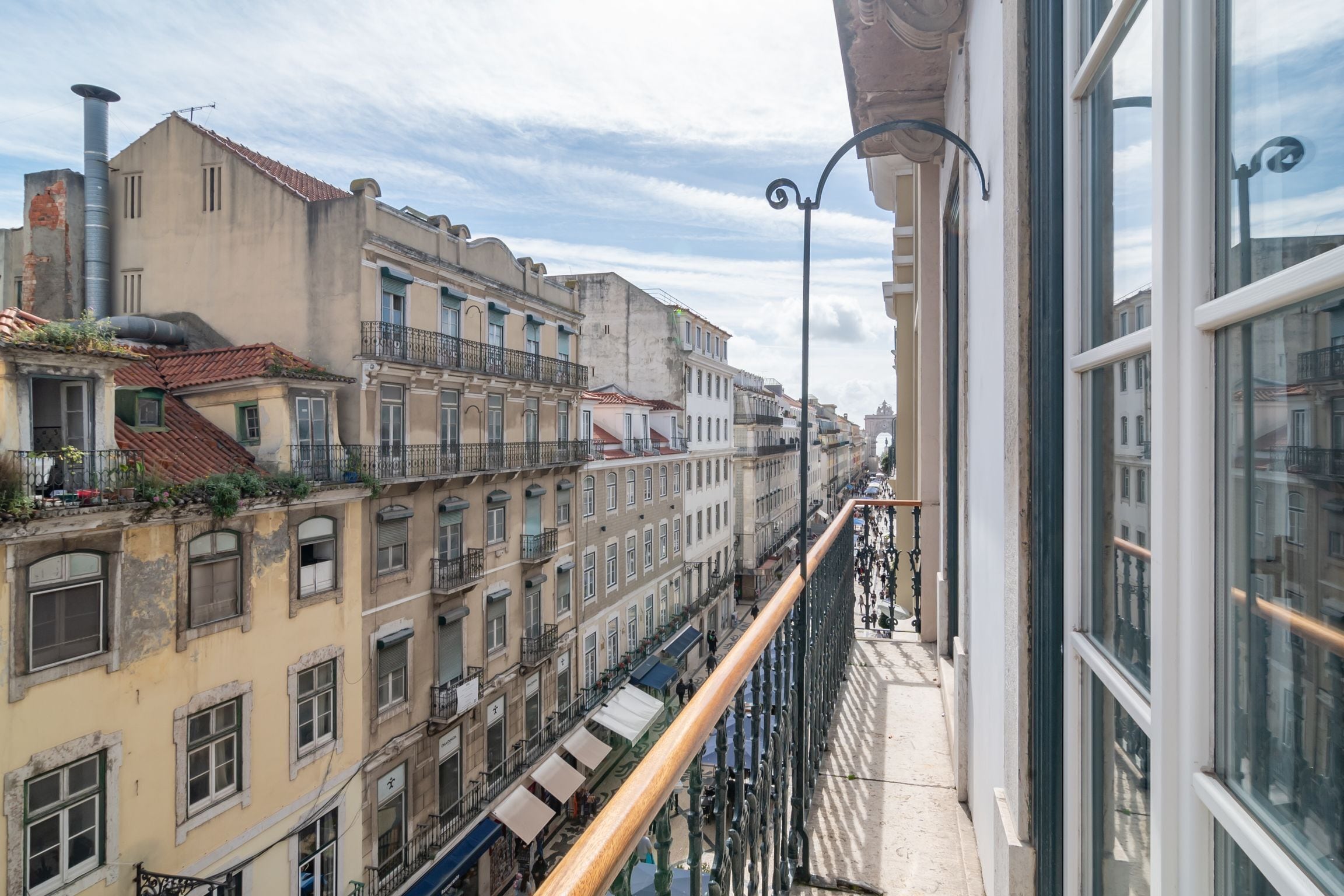 Ando Living Townhouse - Santa Justa 77