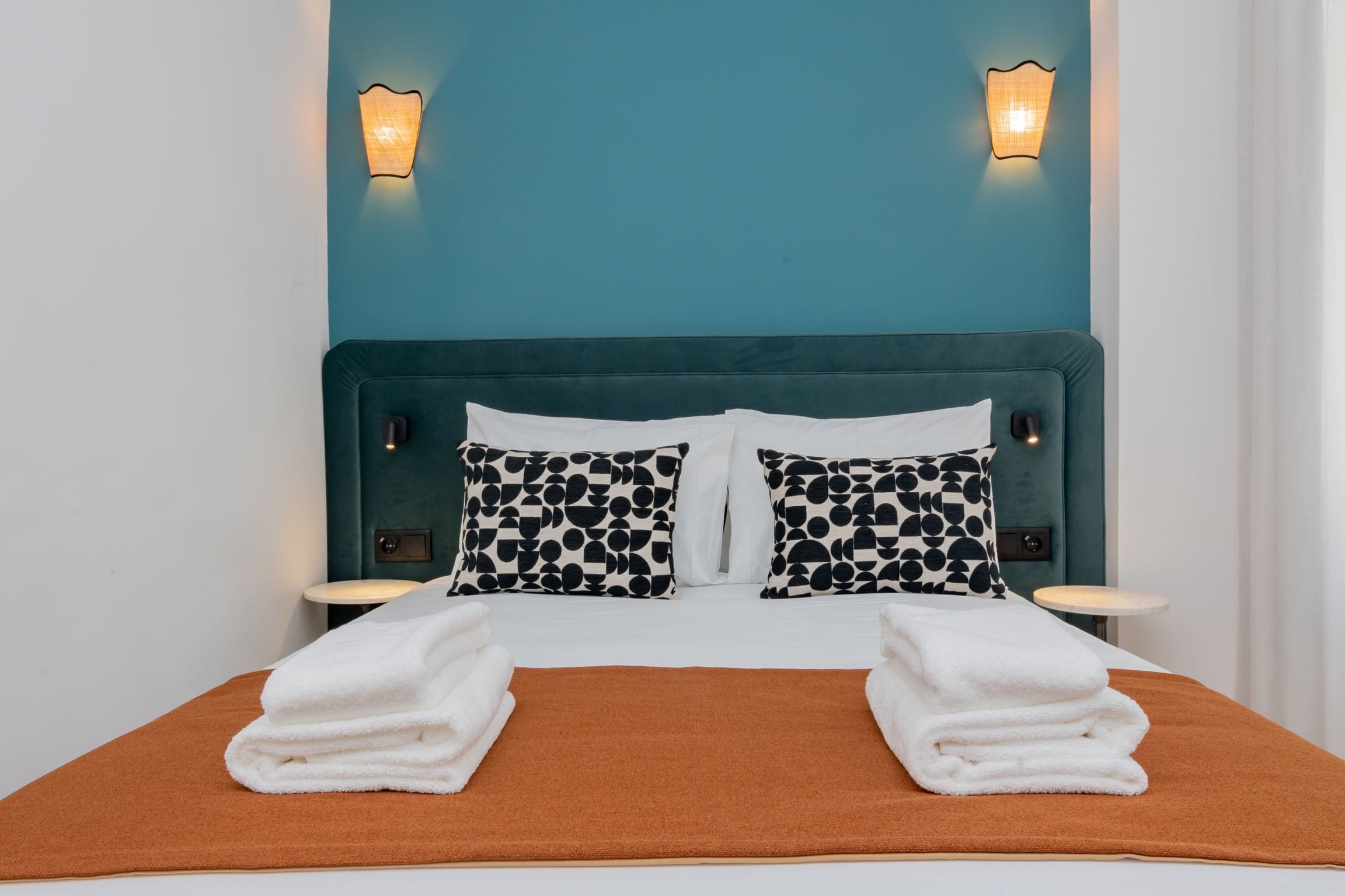 Ando Living Townhouse - Santa Justa 77