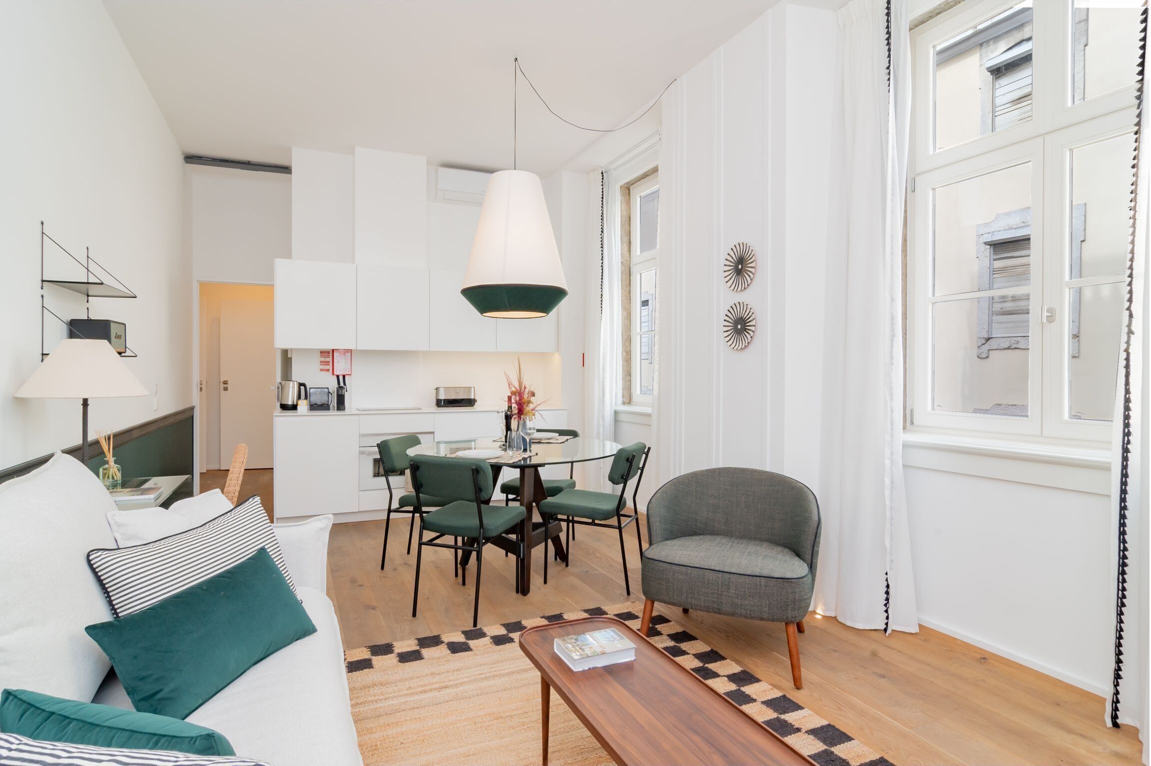 Ando Living Townhouse - Santa Justa 77