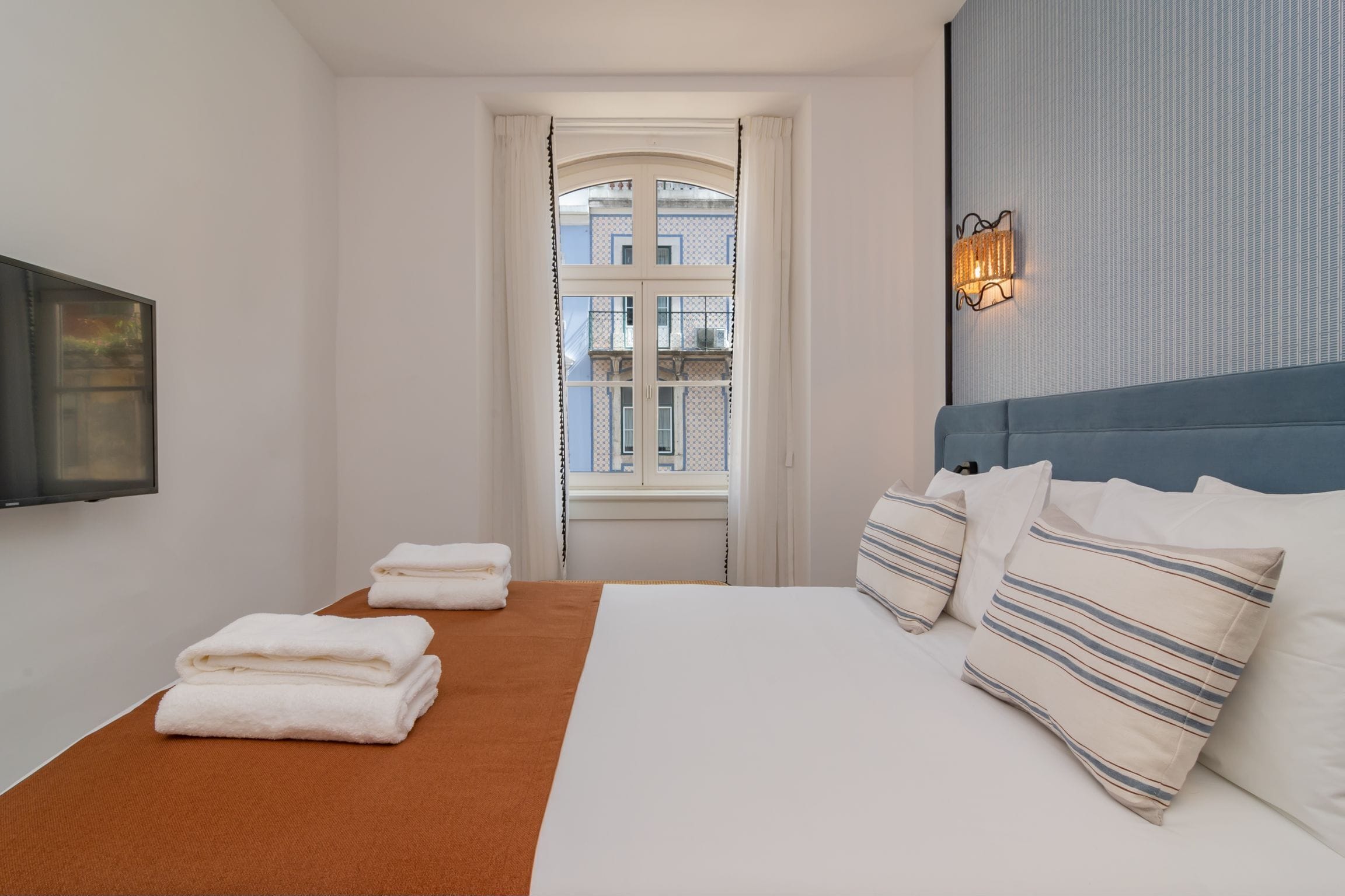 Ando Living Townhouse - Santa Justa 77