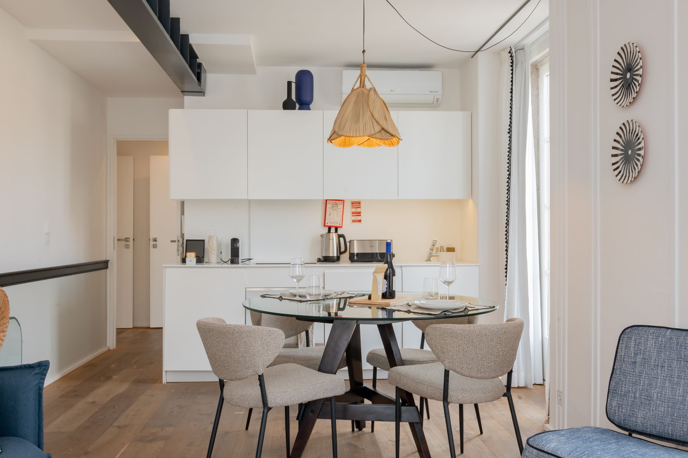Ando Living Townhouse - Santa Justa 77