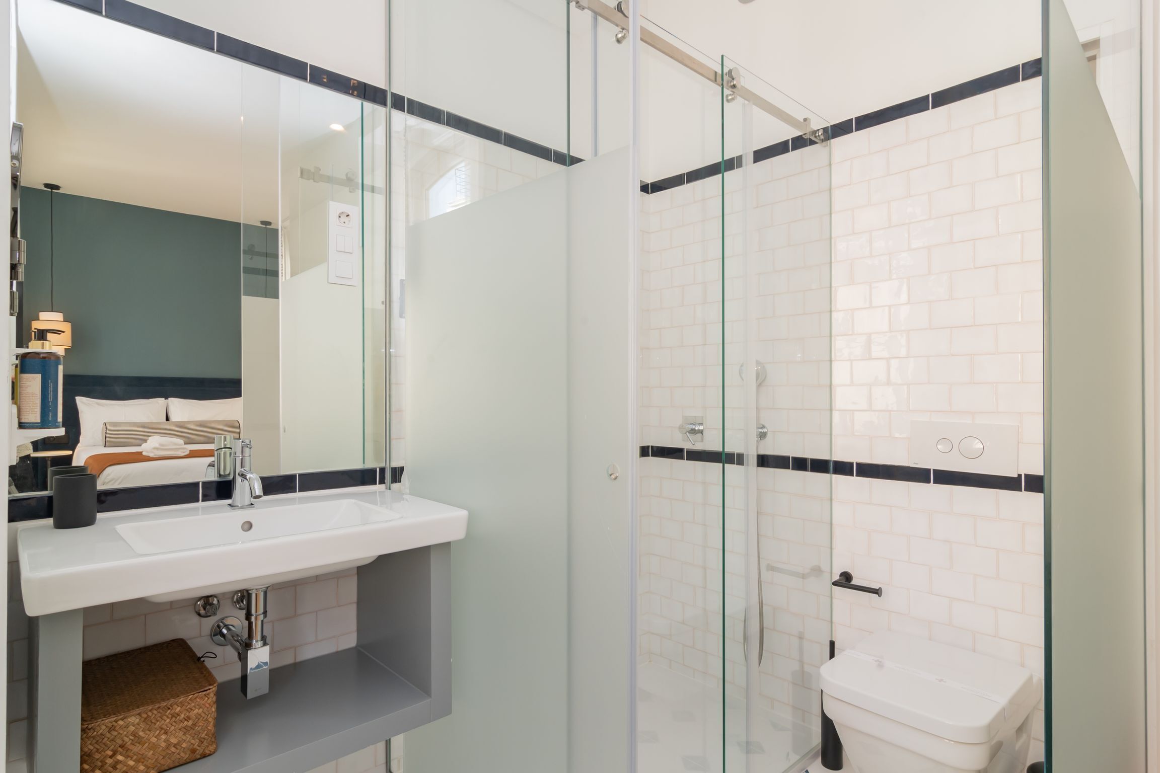 Ando Living Townhouse - Santa Justa 77