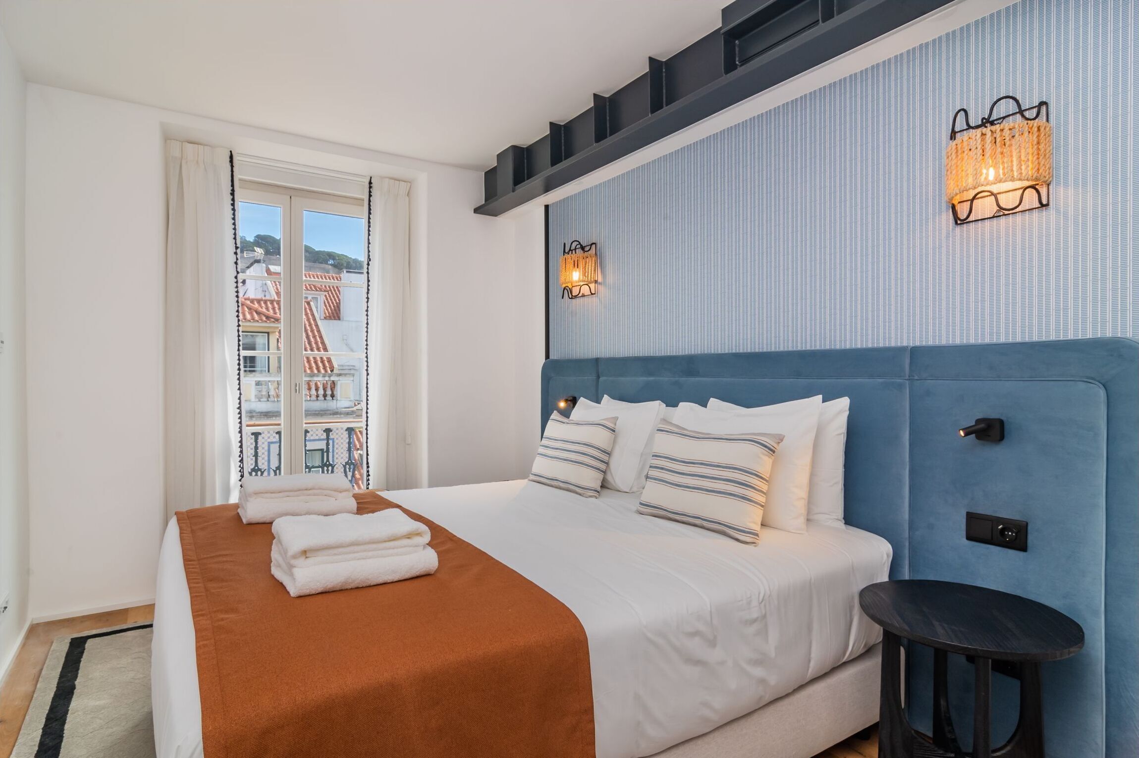 Ando Living Townhouse - Santa Justa 77