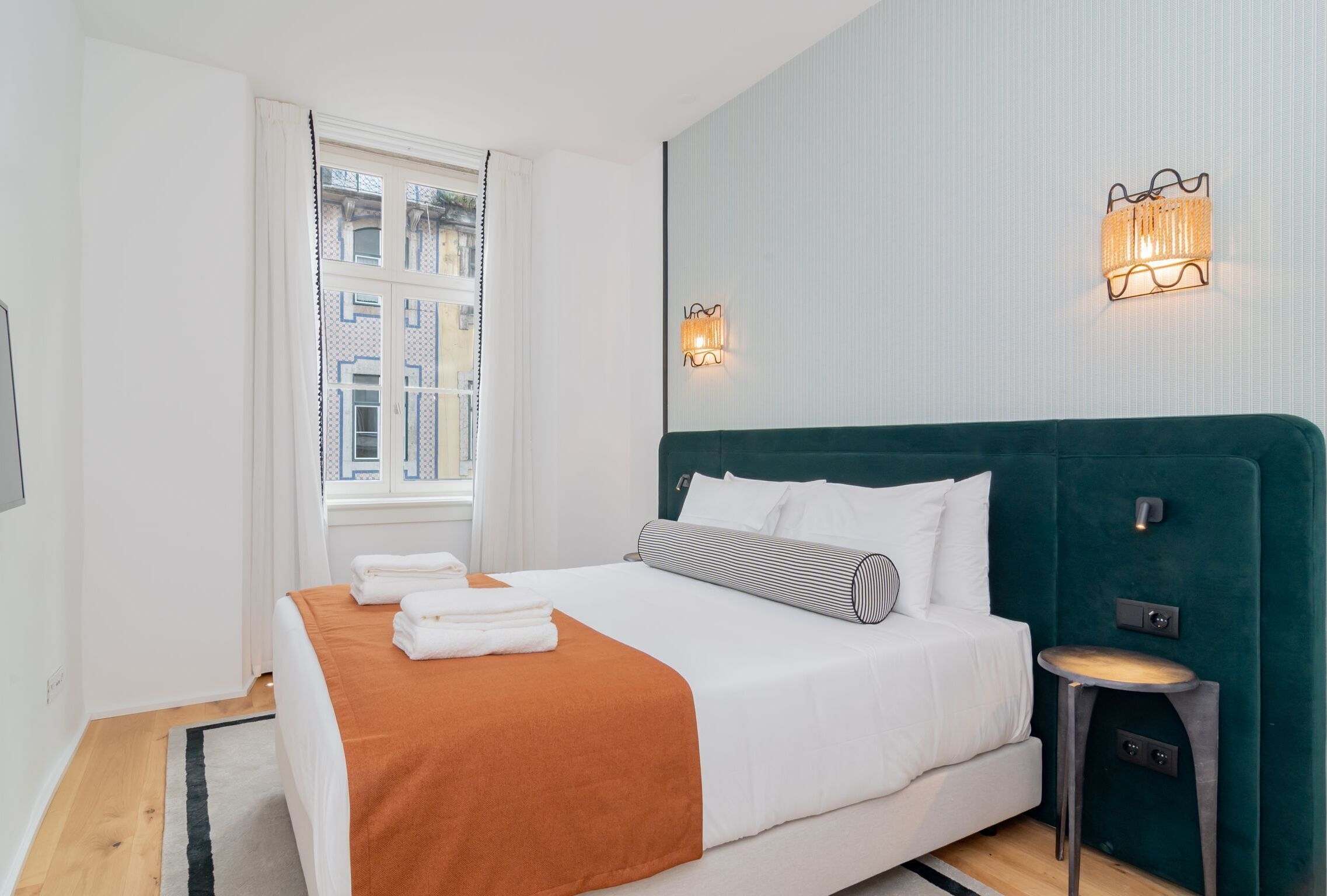 Ando Living Townhouse - Santa Justa 77
