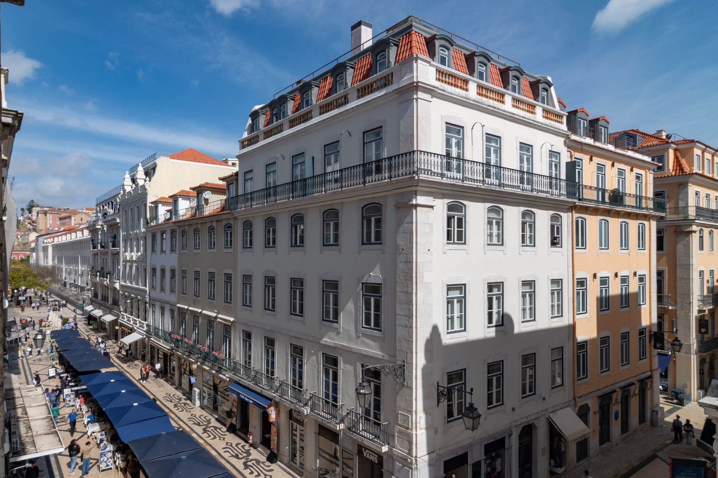 Ando Living Townhouse - Santa Justa 77