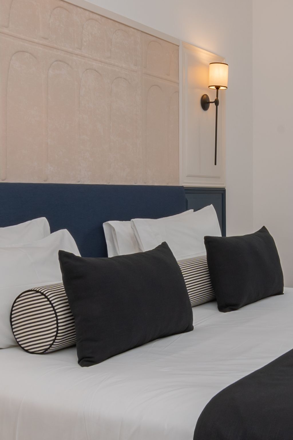 Ando Living Townhouse - Santa Justa 77