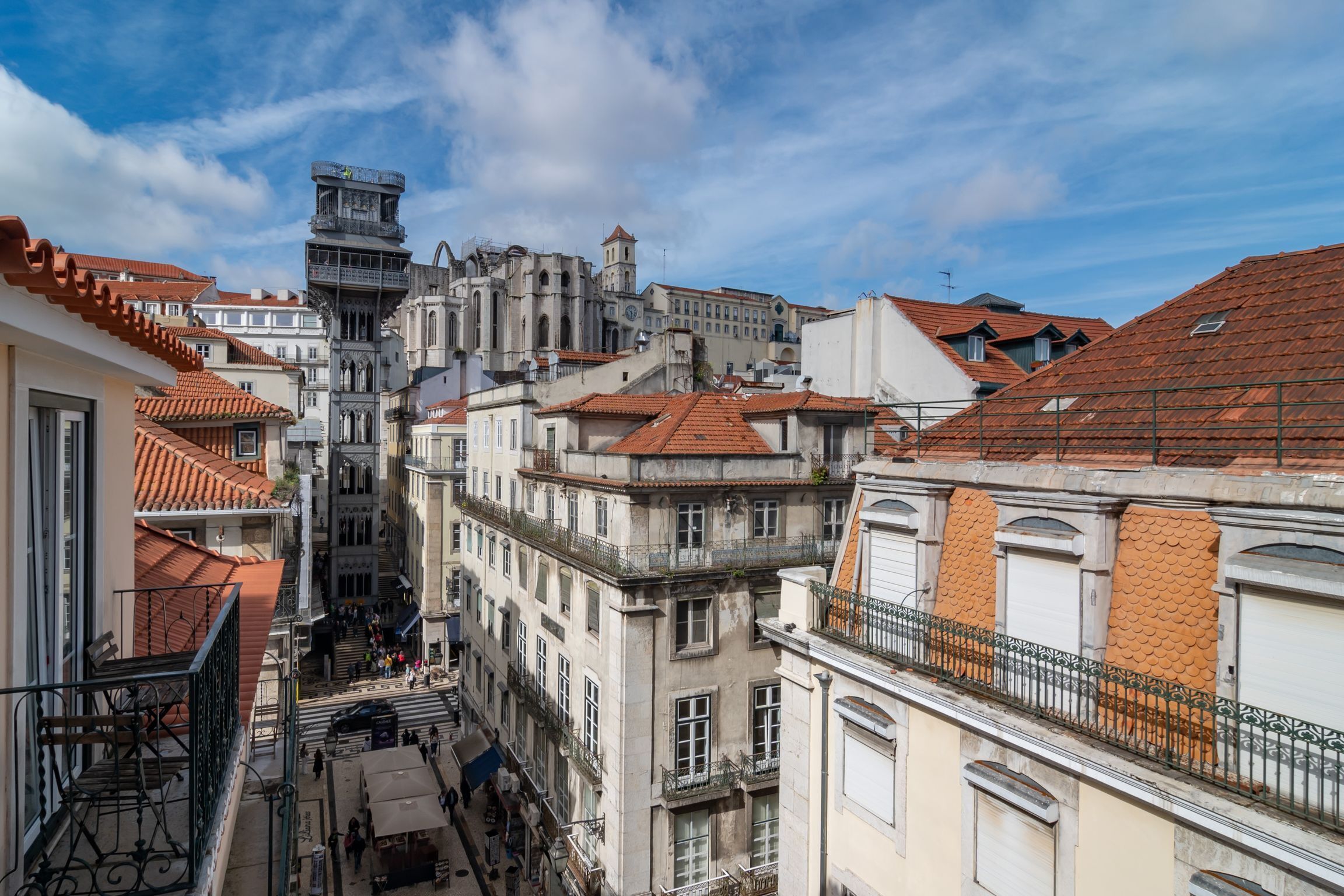 Ando Living Townhouse - Santa Justa 77