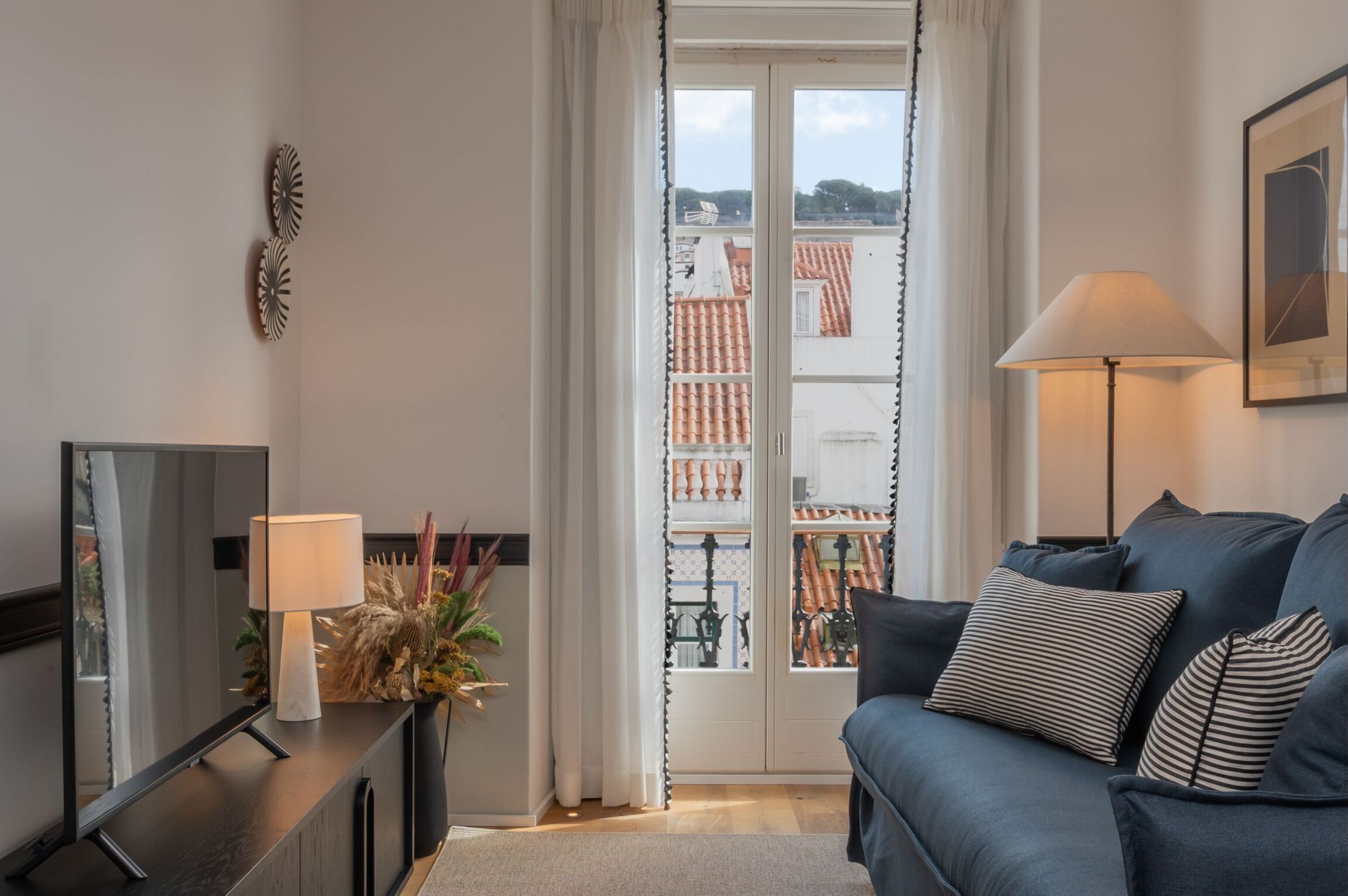 Ando Living Townhouse - Santa Justa 77
