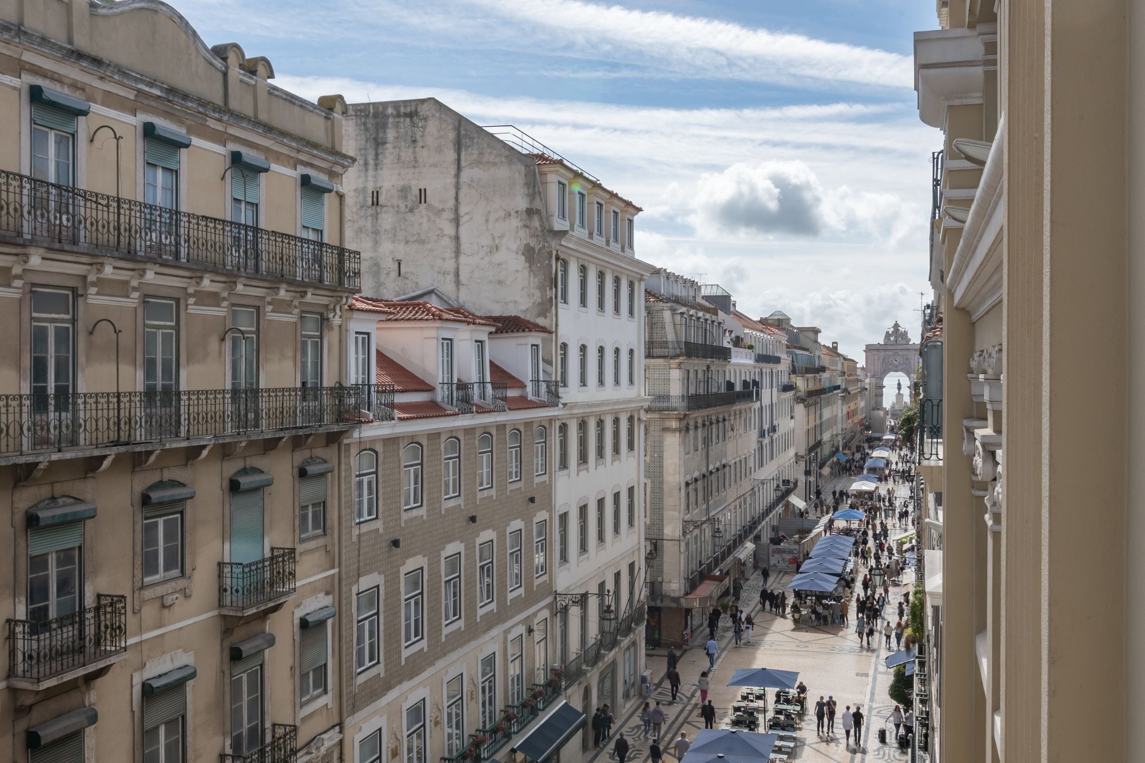 Ando Living Townhouse - Santa Justa 77