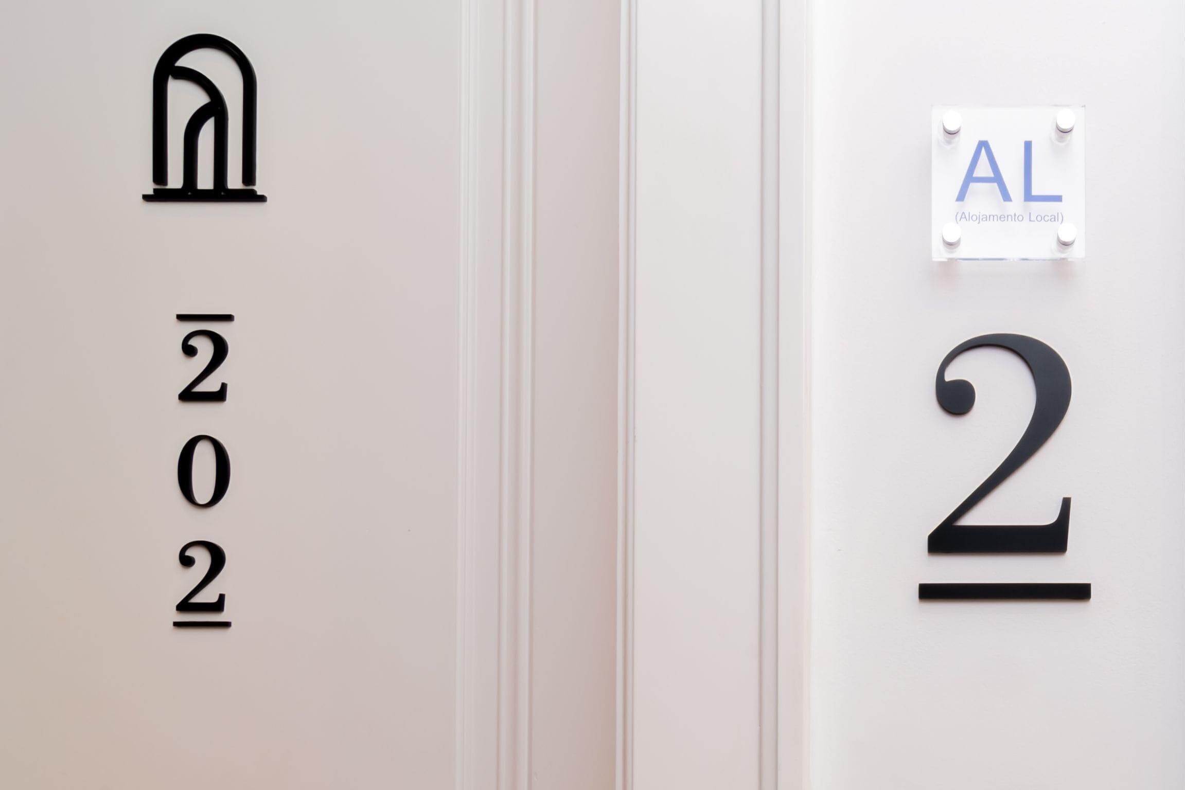 Ando Living Townhouse - Santa Justa 77