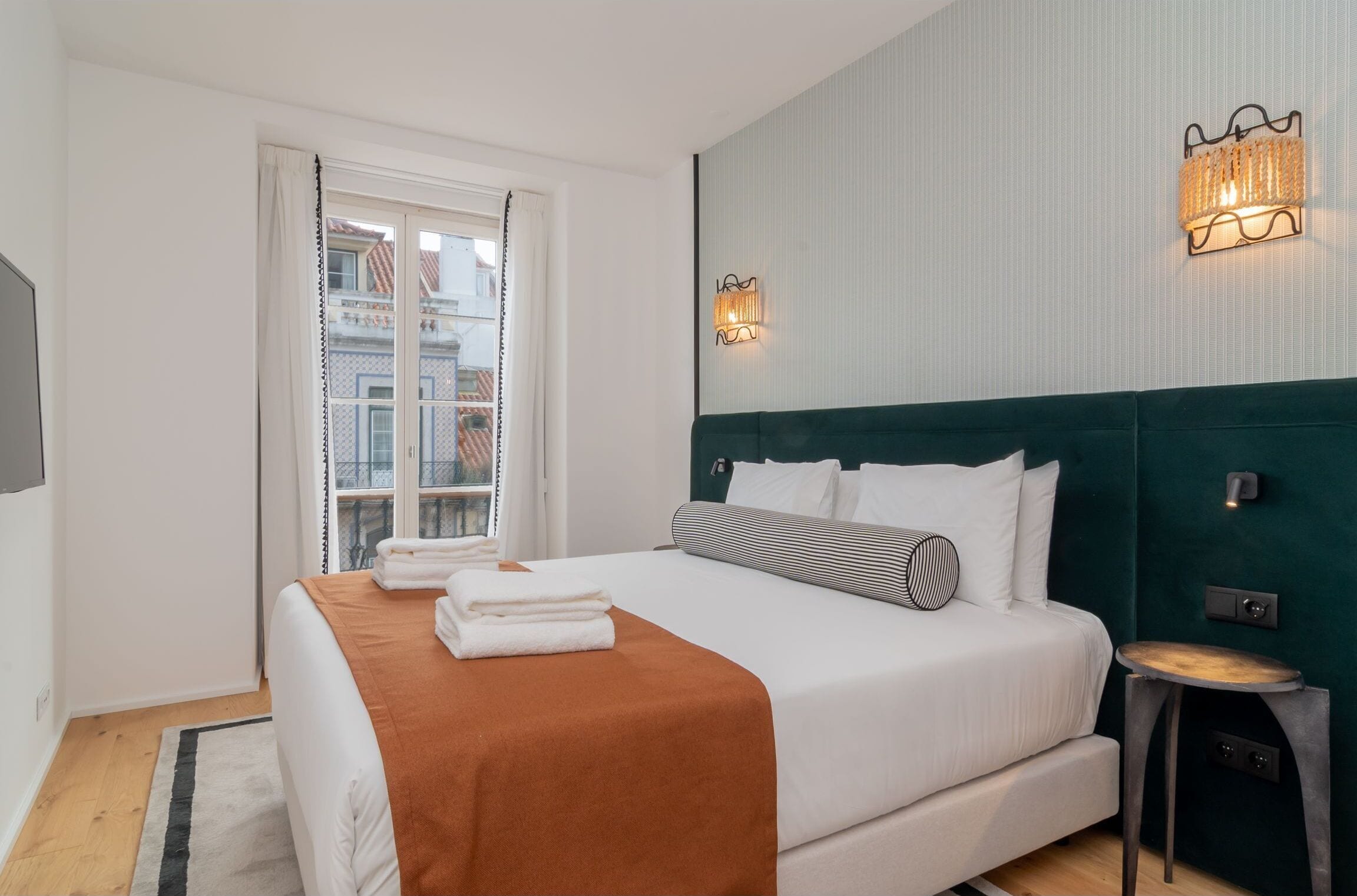 Ando Living Townhouse - Santa Justa 77