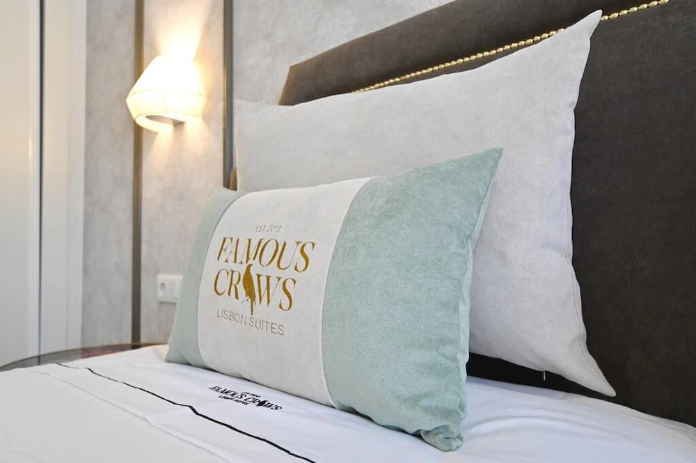 Famous Crows Guest House