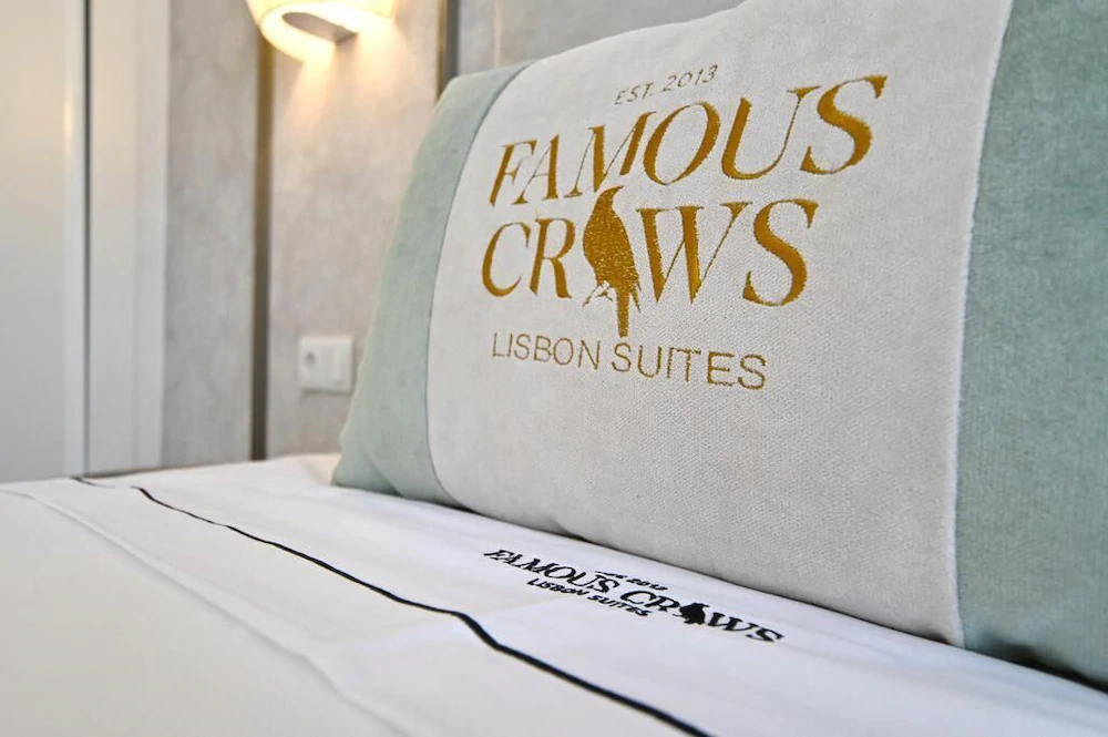 Famous Crows Guest House