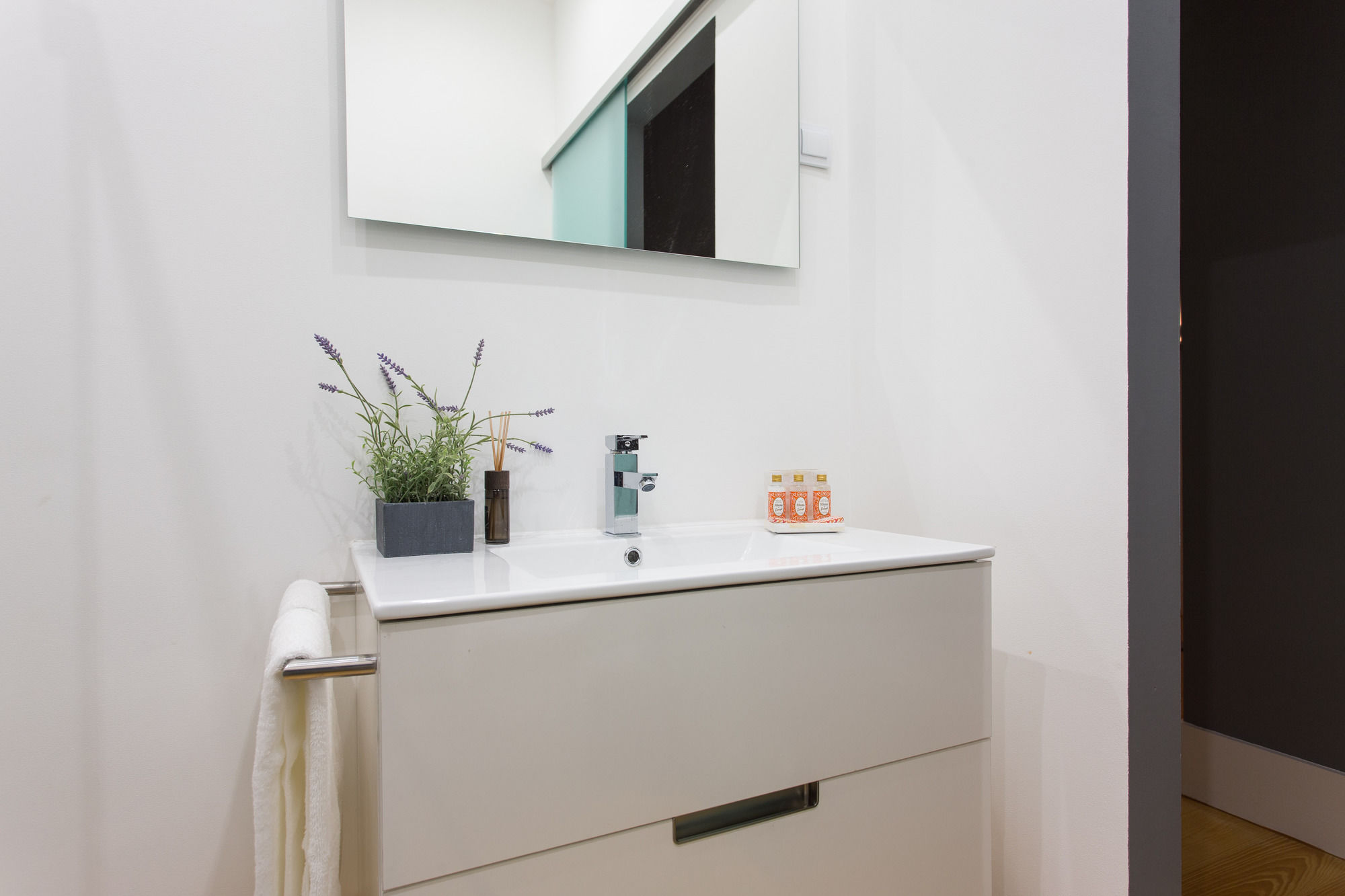 Feels Like Home Chiado Prime Suites Feels Like Home Chiado Prime Suites