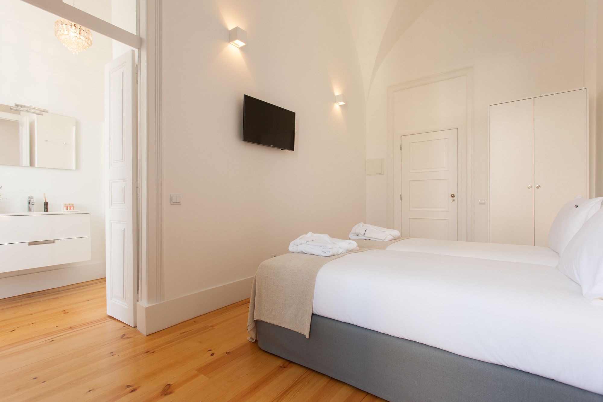 Feels Like Home Chiado Prime Suites Feels Like Home Chiado Prime Suites