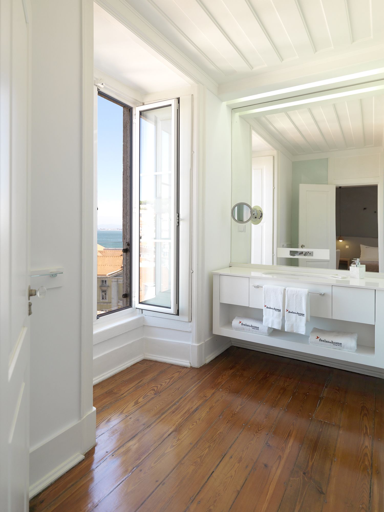 Feels Like Home Chiado Prime Suites Feels Like Home Chiado Prime Suites