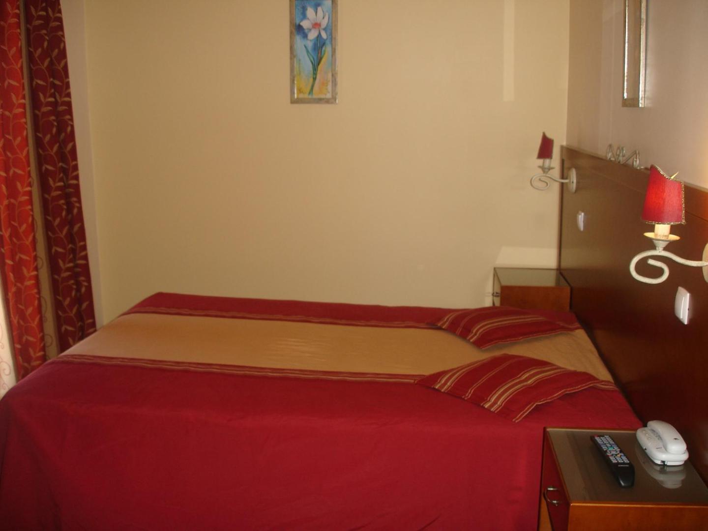 Grande Pensão Residencial Alcobia