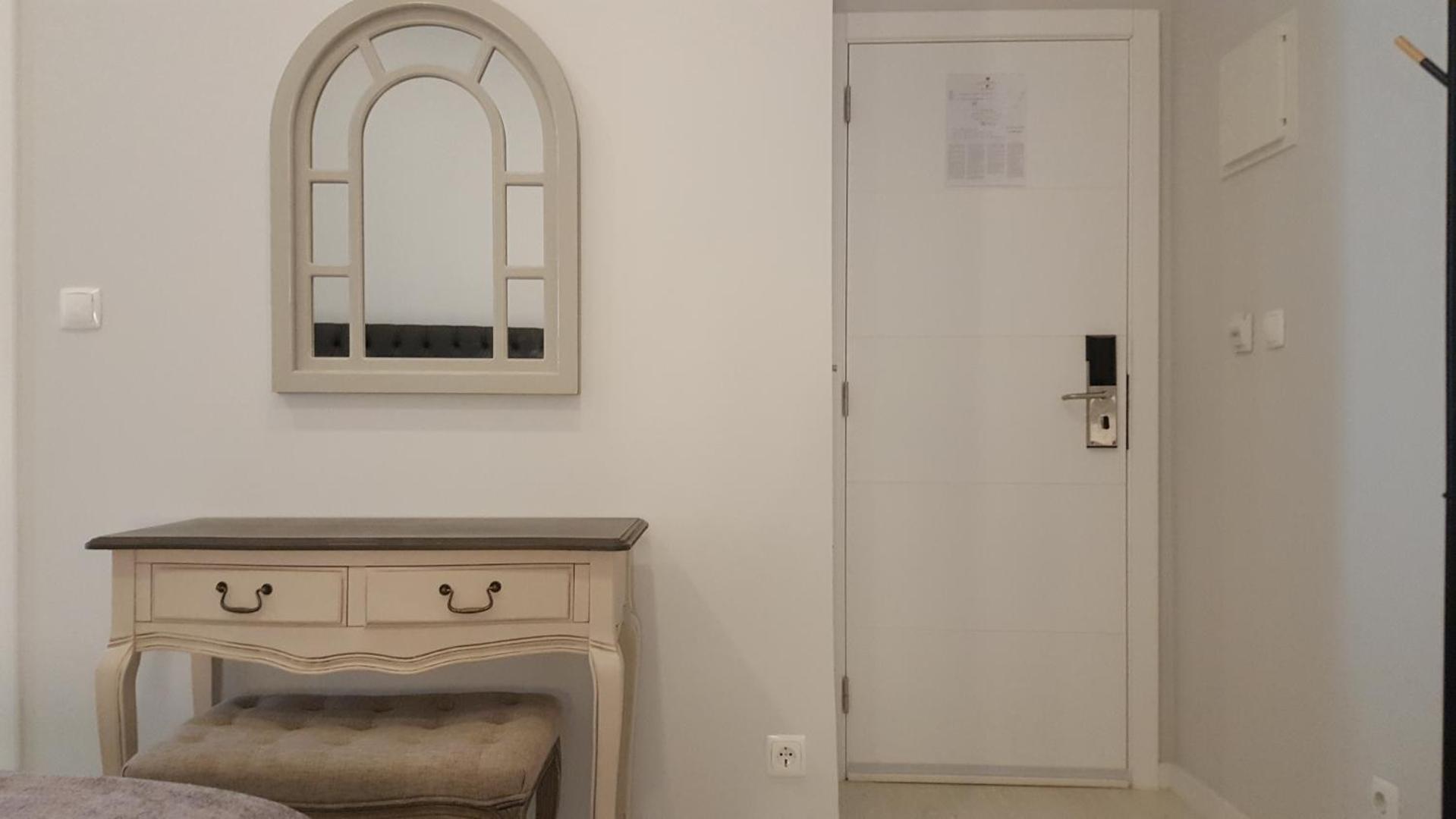 Grande Pensão Residencial Alcobia