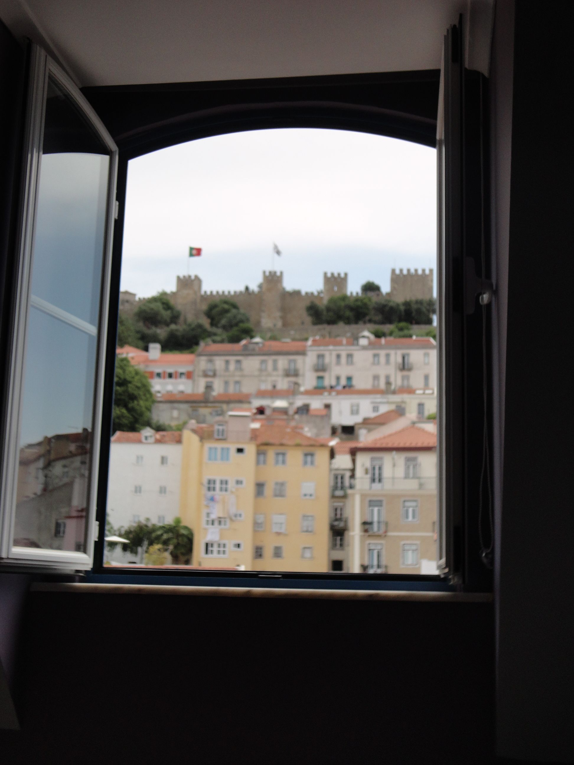 Grande Pensão Residencial Alcobia