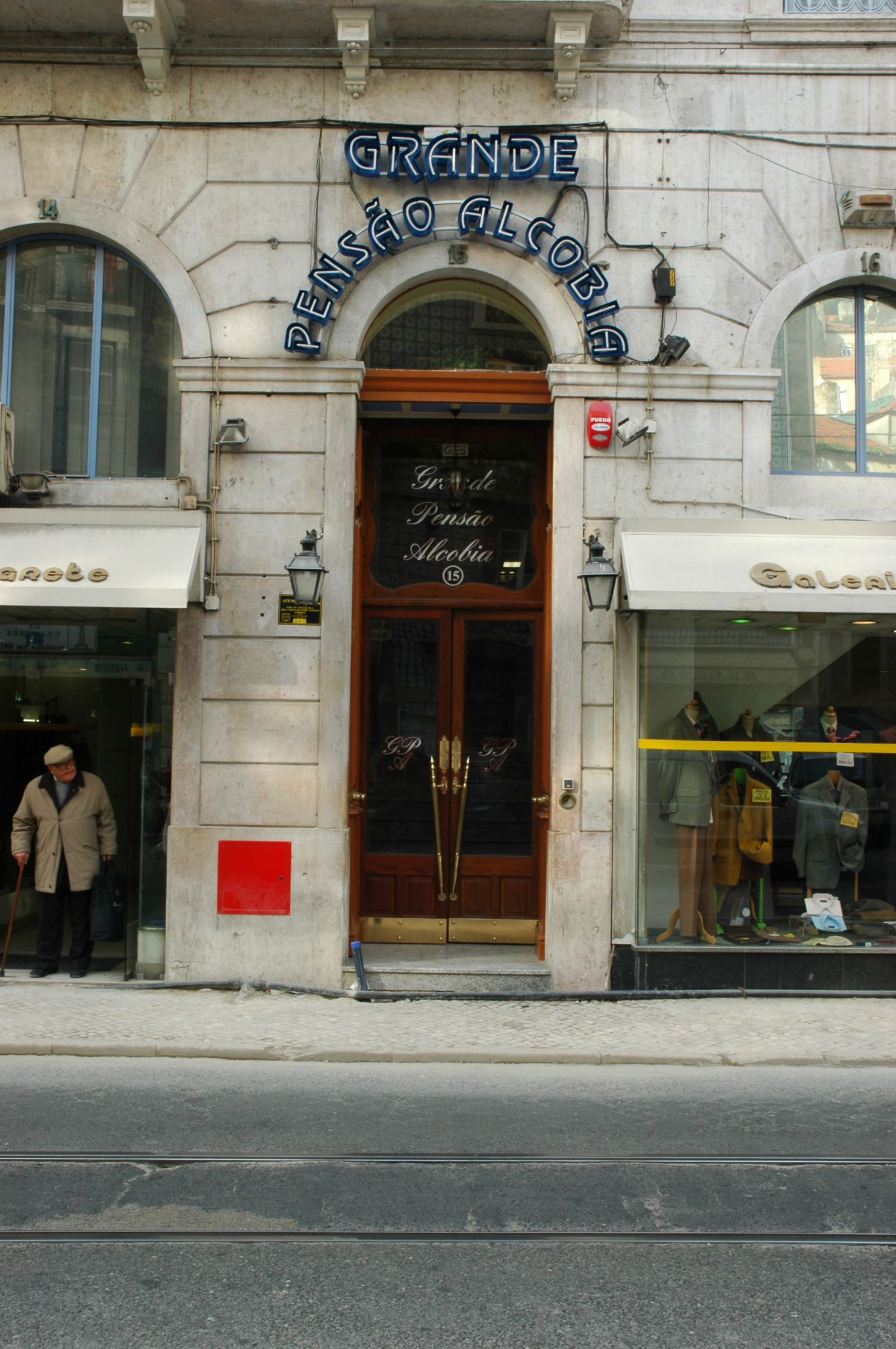 Grande Pensão Residencial Alcobia