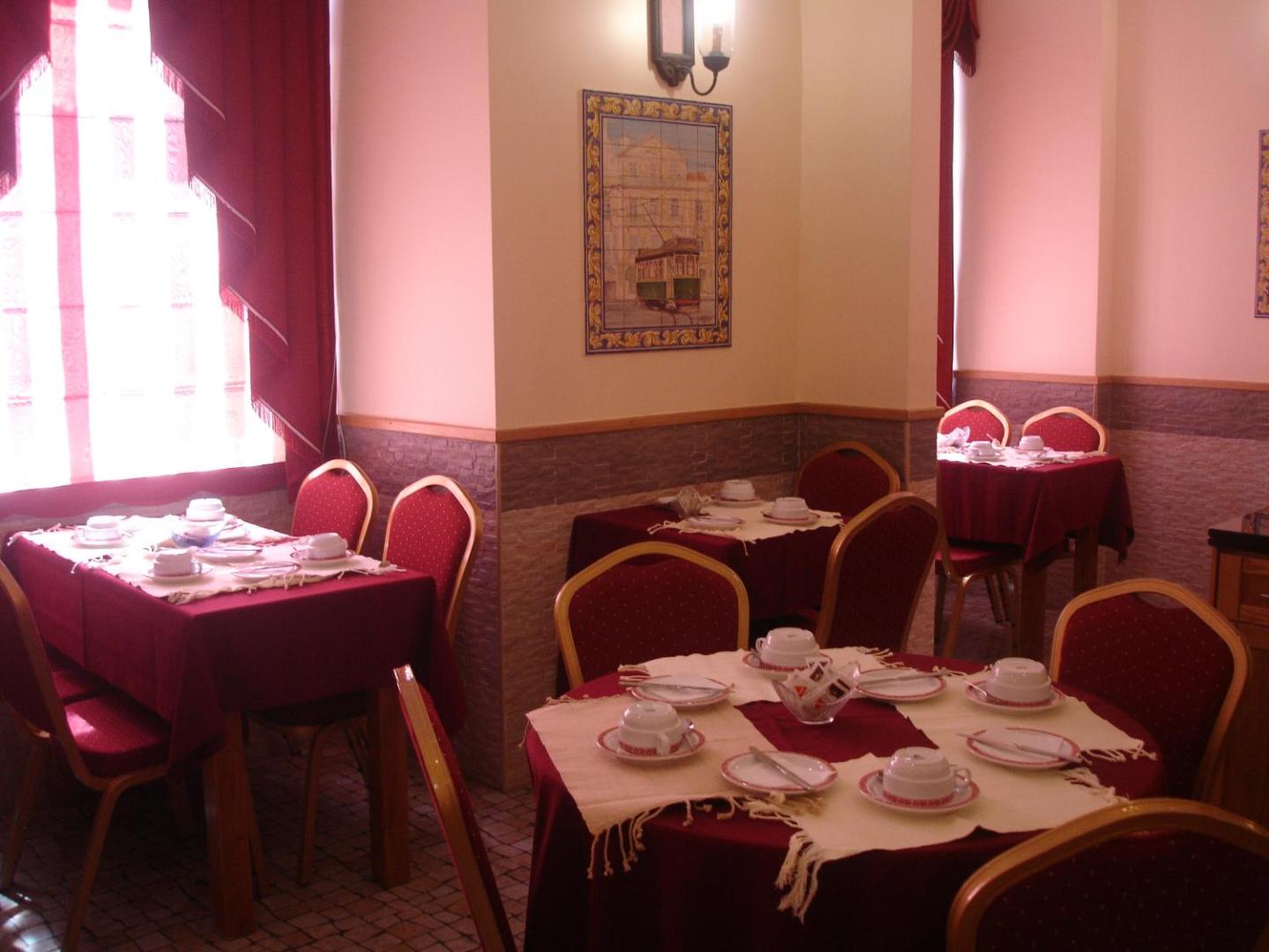 Grande Pensão Residencial Alcobia