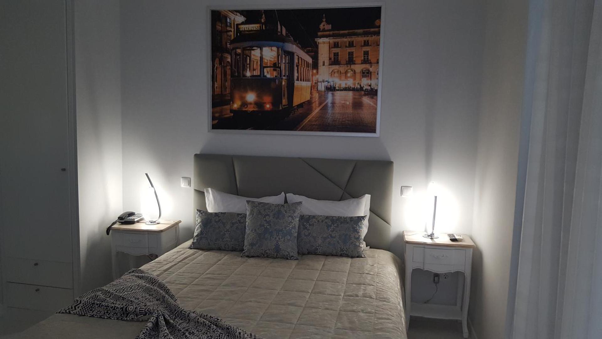 Grande Pensão Residencial Alcobia