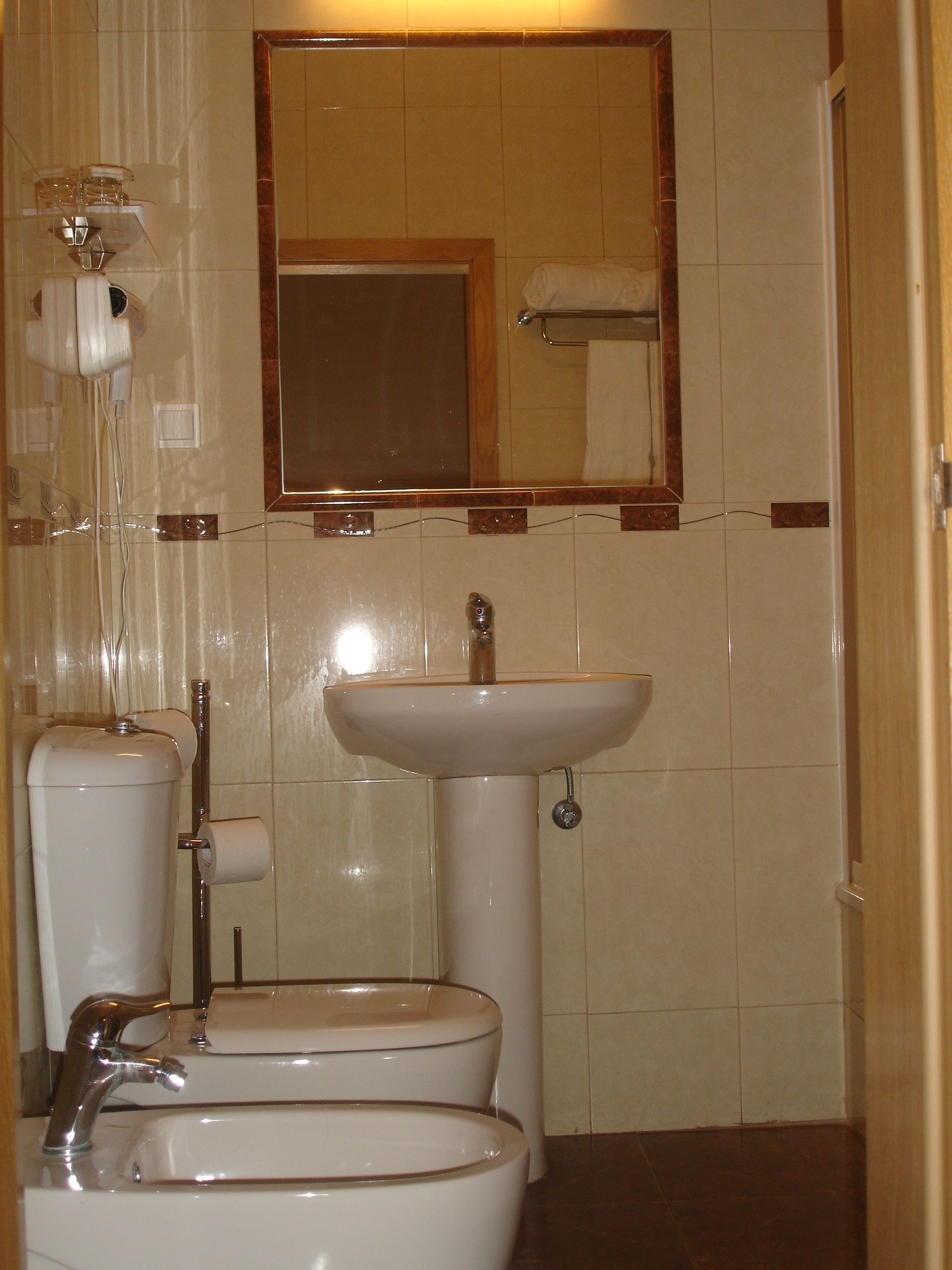 Grande Pensão Residencial Alcobia