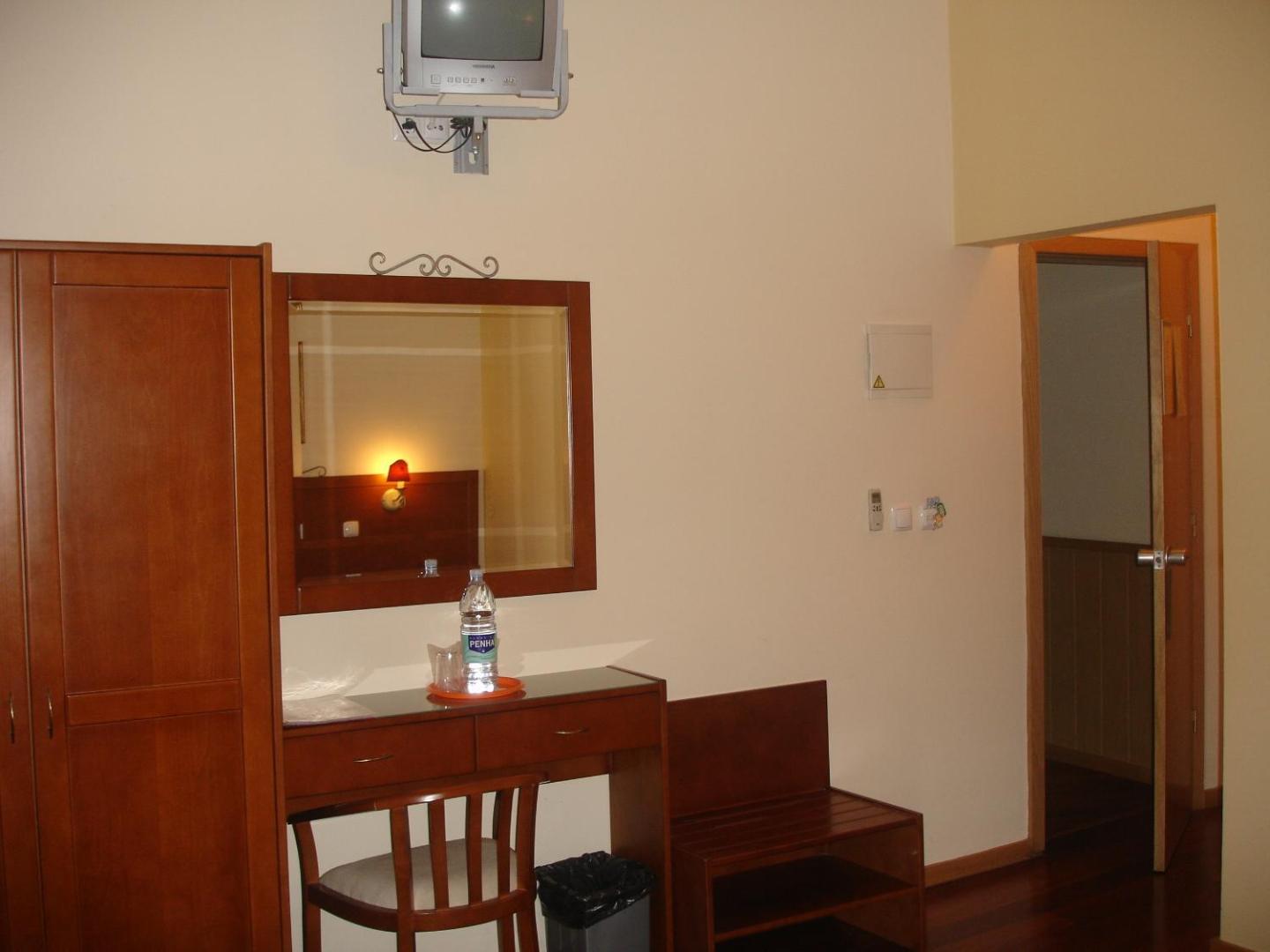 Grande Pensão Residencial Alcobia