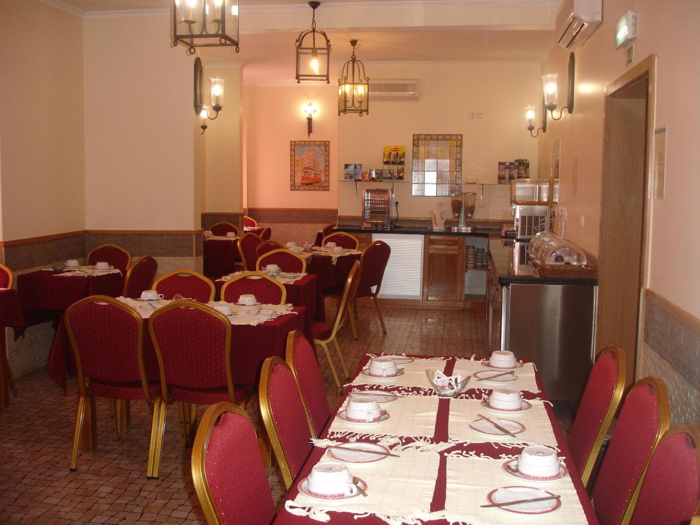 Grande Pensão Residencial Alcobia