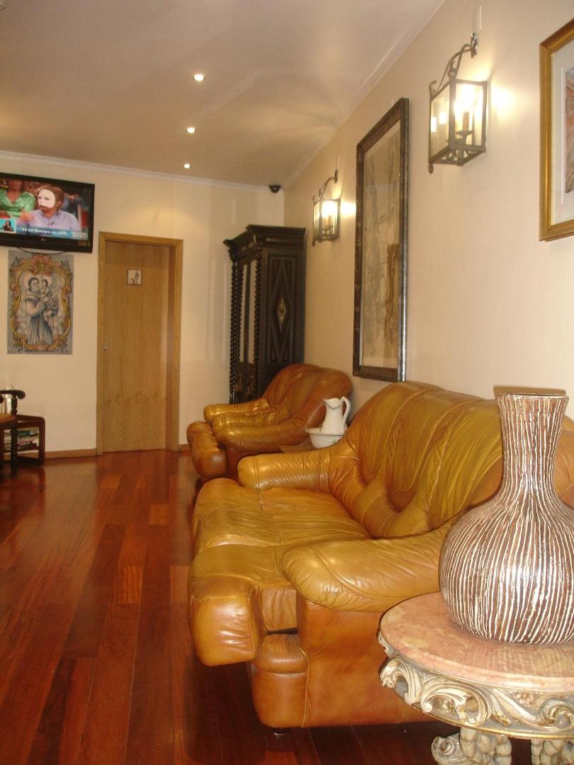 Grande Pensão Residencial Alcobia