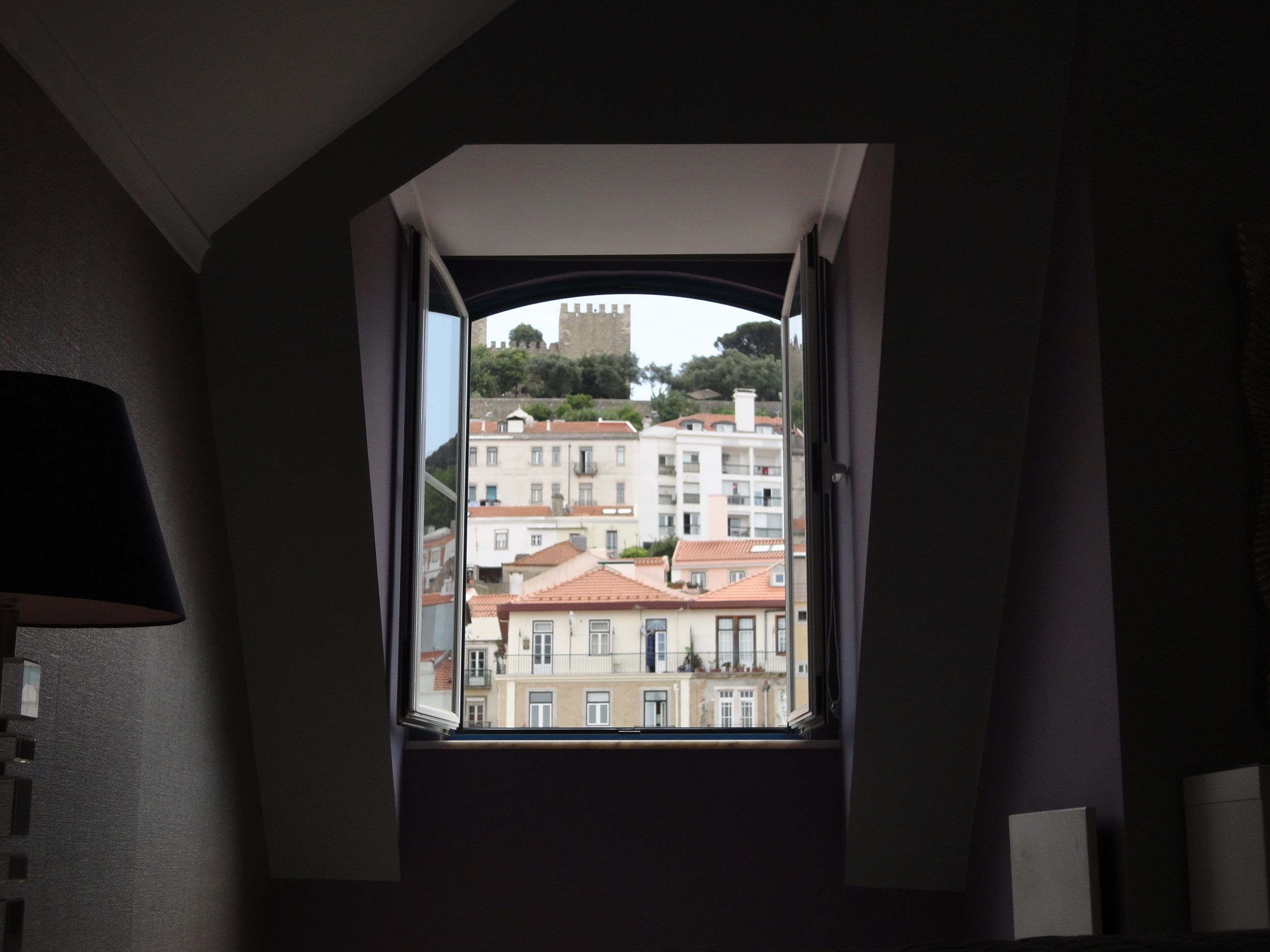 Grande Pensão Residencial Alcobia