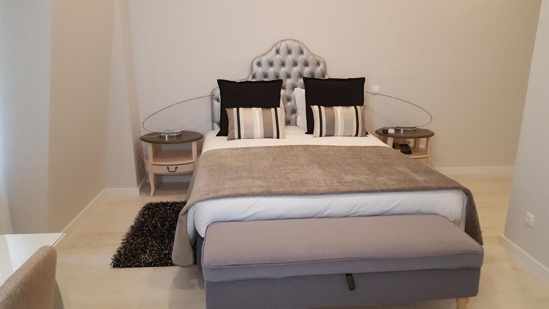 Grande Pensão Residencial Alcobia