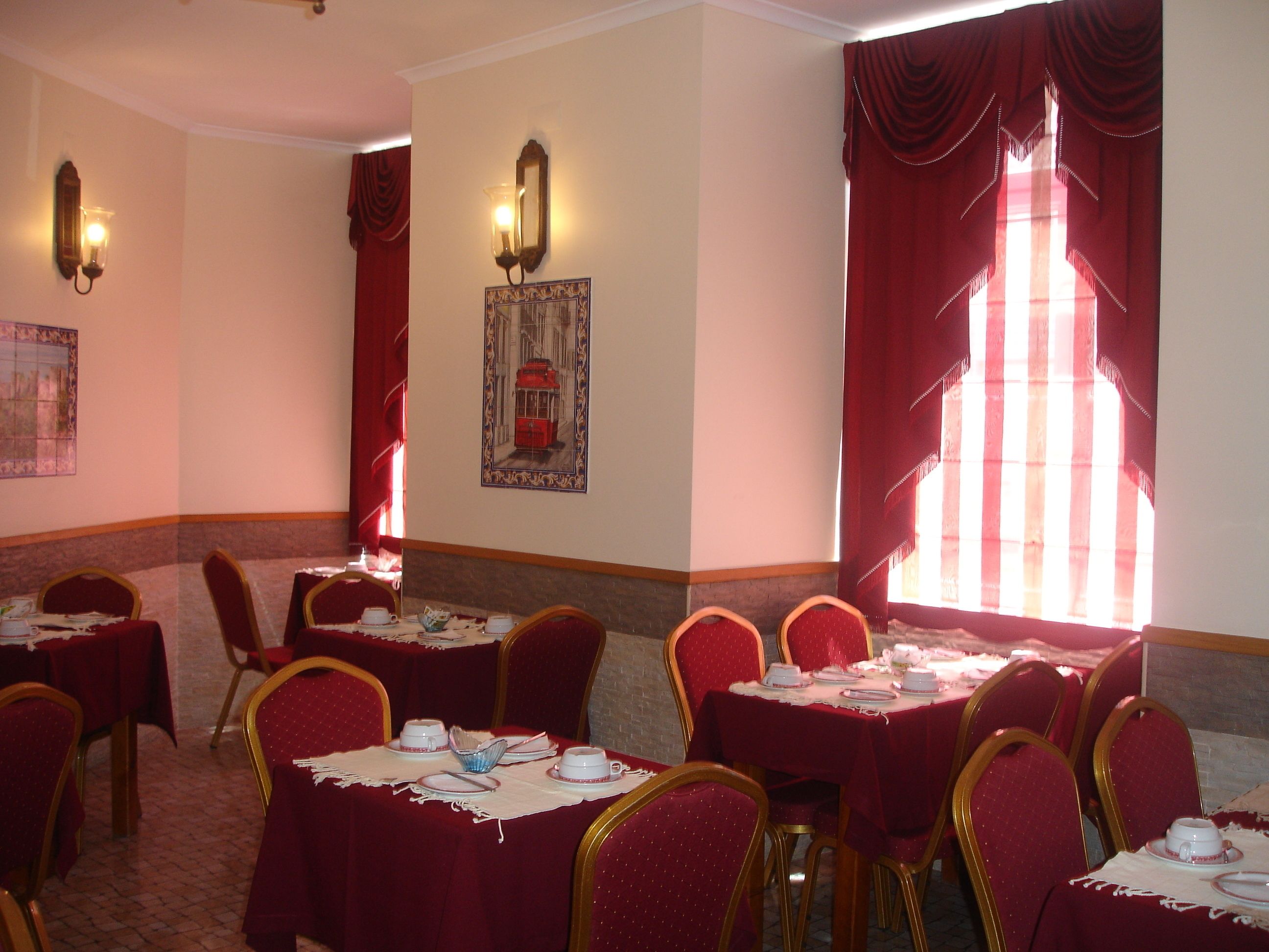 Grande Pensão Residencial Alcobia