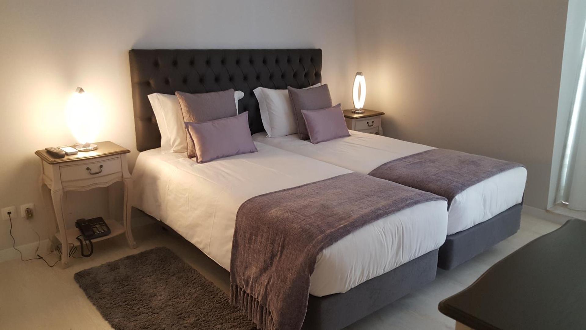 Grande Pensão Residencial Alcobia