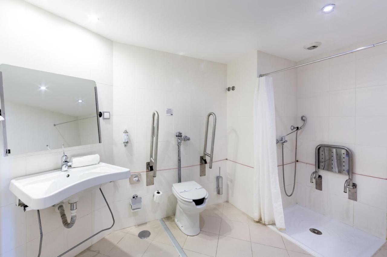 Holiday Inn Express Lisbon Airport