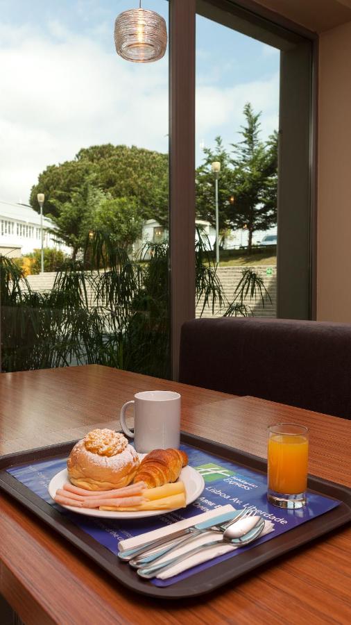 Holiday Inn Express Lisbon Airport
